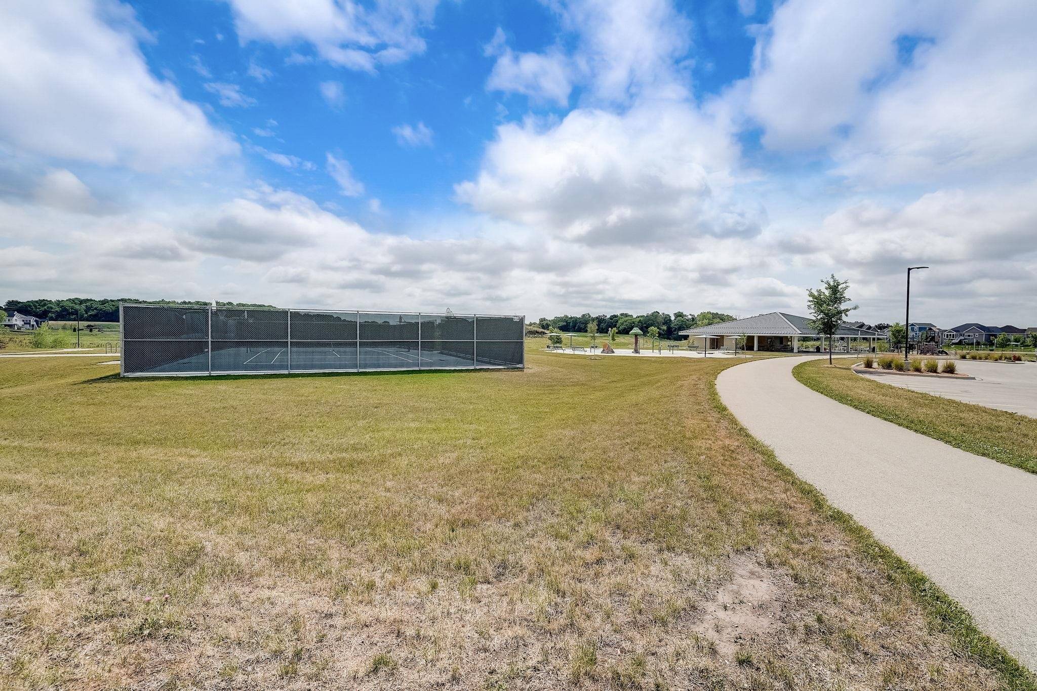 Deforest, WI 53532,6719 Honey Bee Court