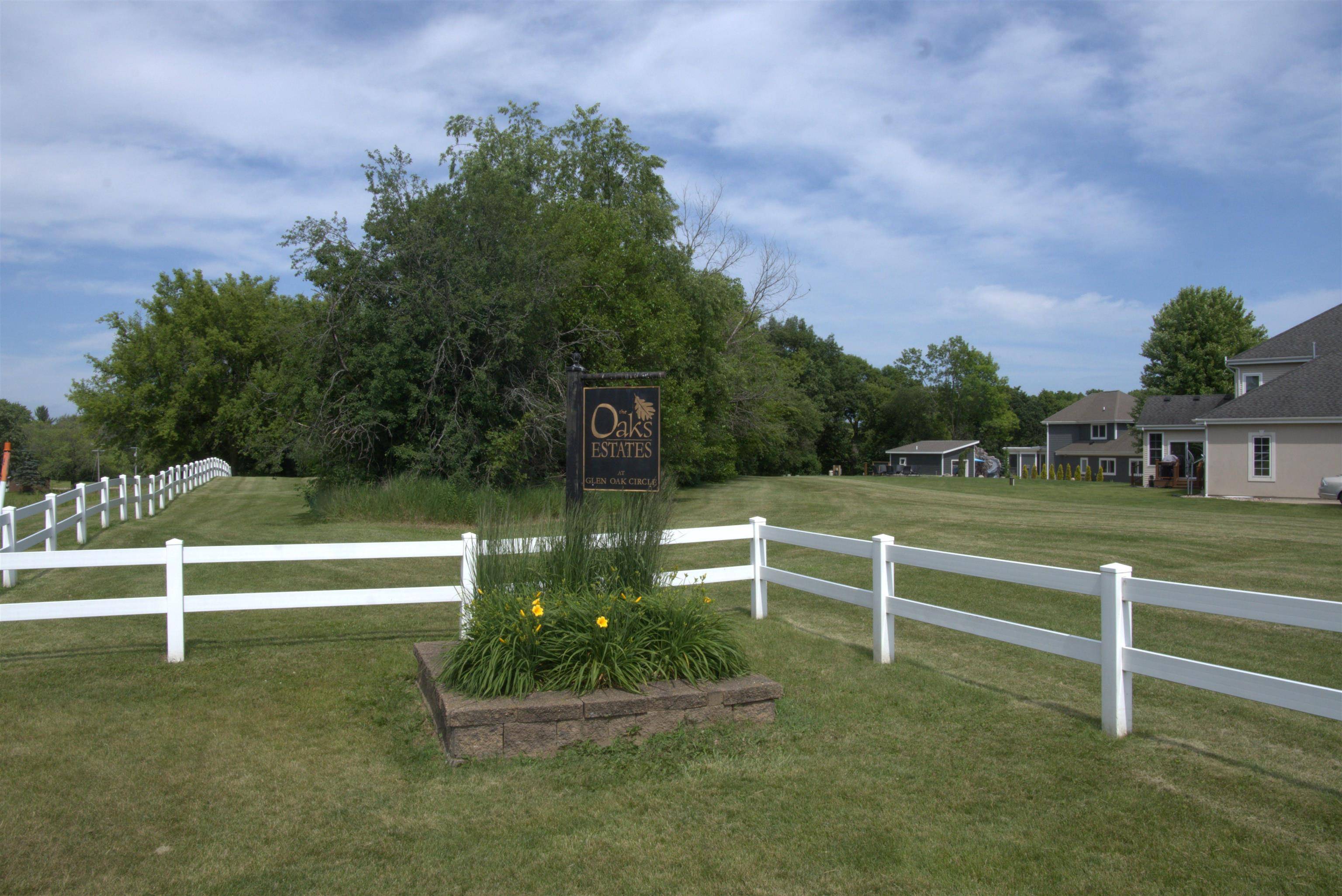Sun Prairie, WI 53527,2288 Glen Oaks Circle