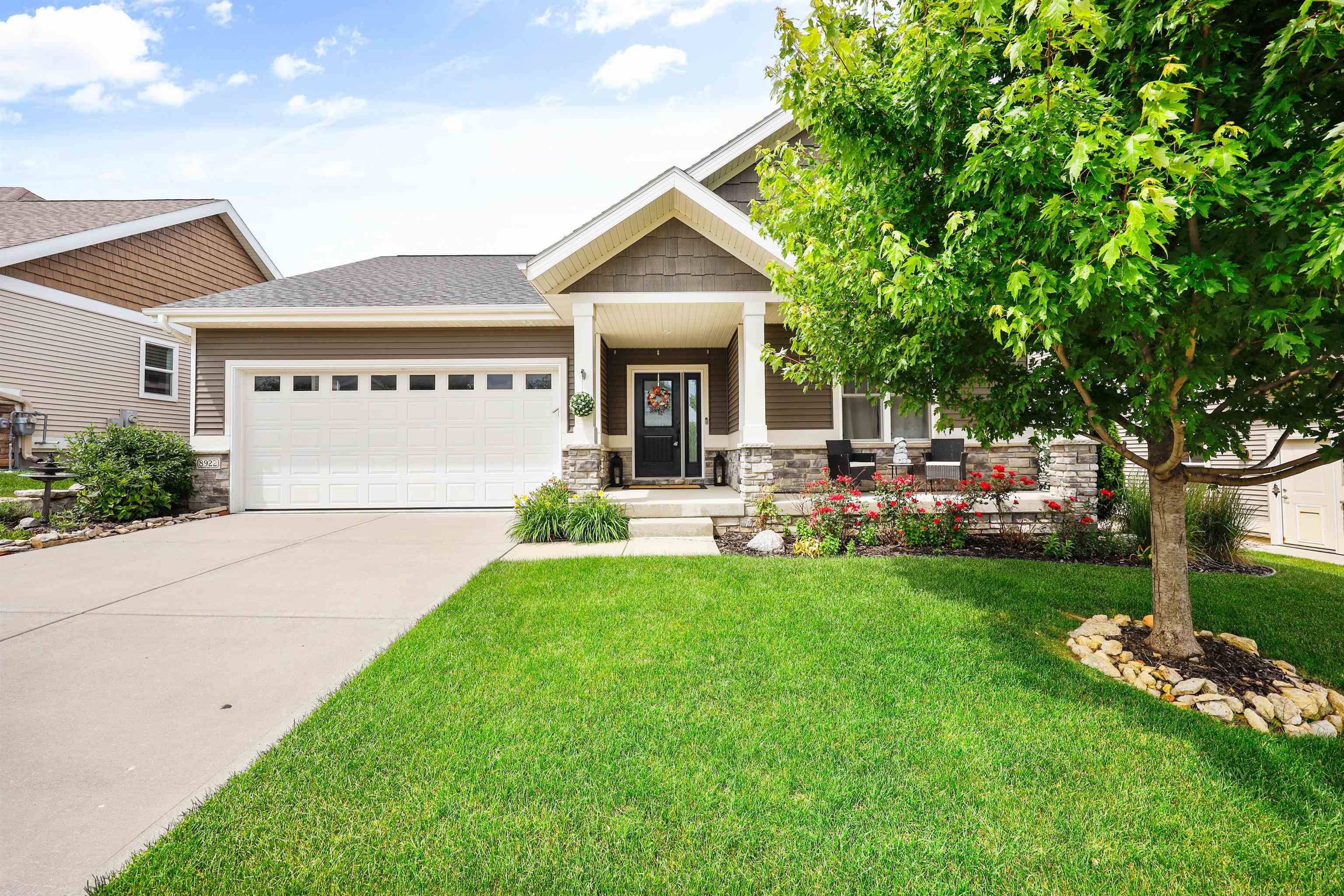Verona, WI 53593,8922 Pine Hollow Place