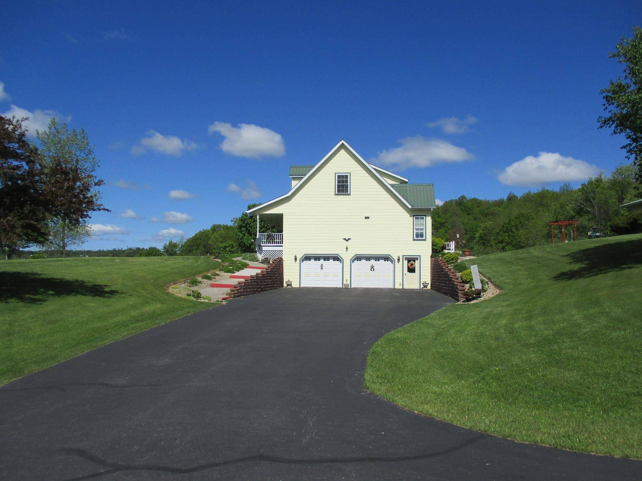 Elroy, WI 53929,30694 County Road W