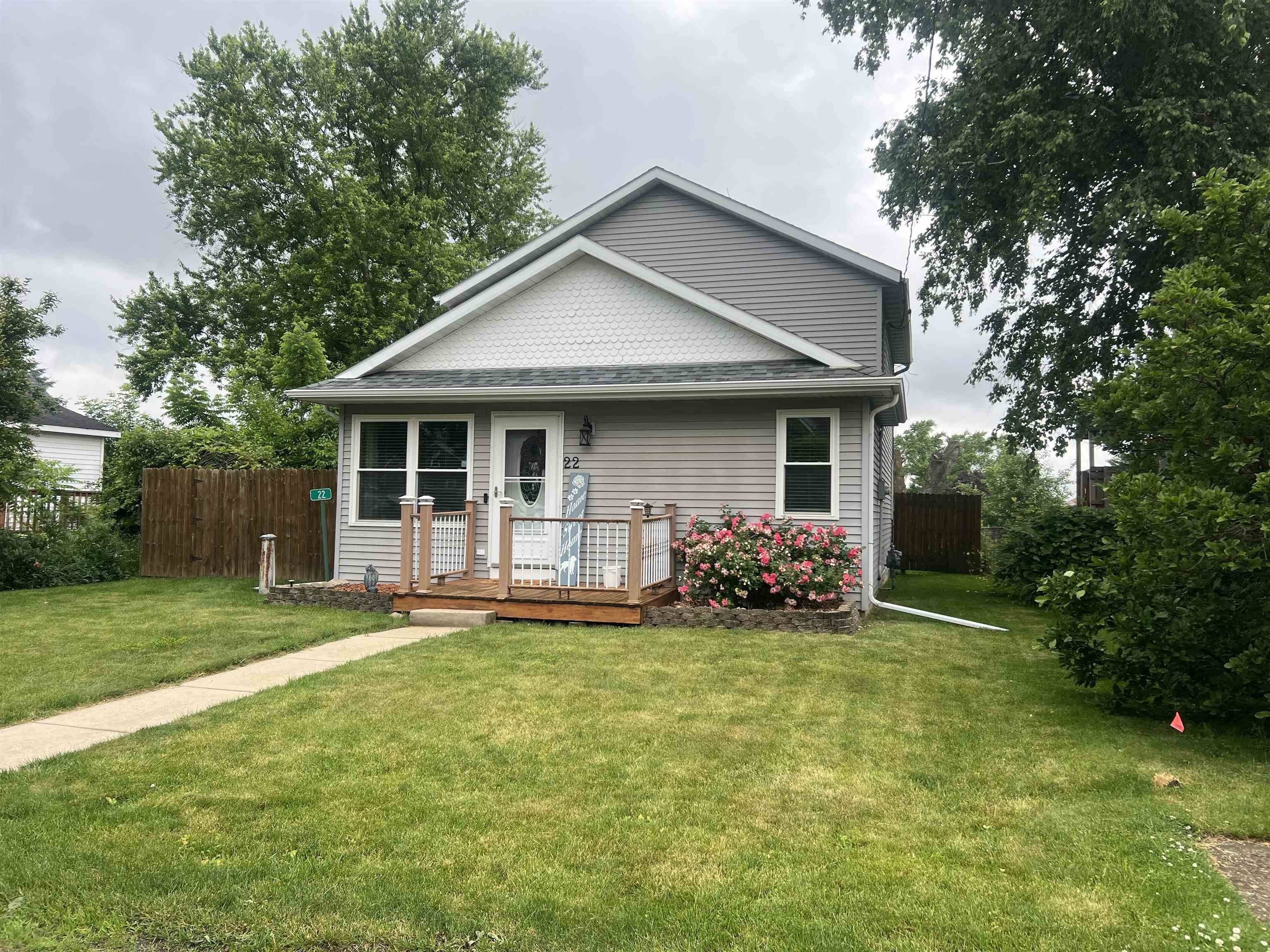Cambridge, WI 53523-0000,22 Sweet Briar Lane