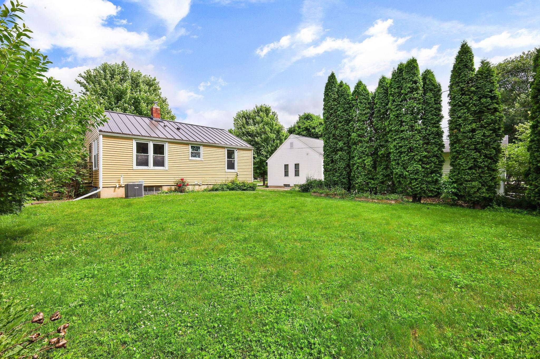 Sun Prairie, WI 53590,426 Hillcrest Drive