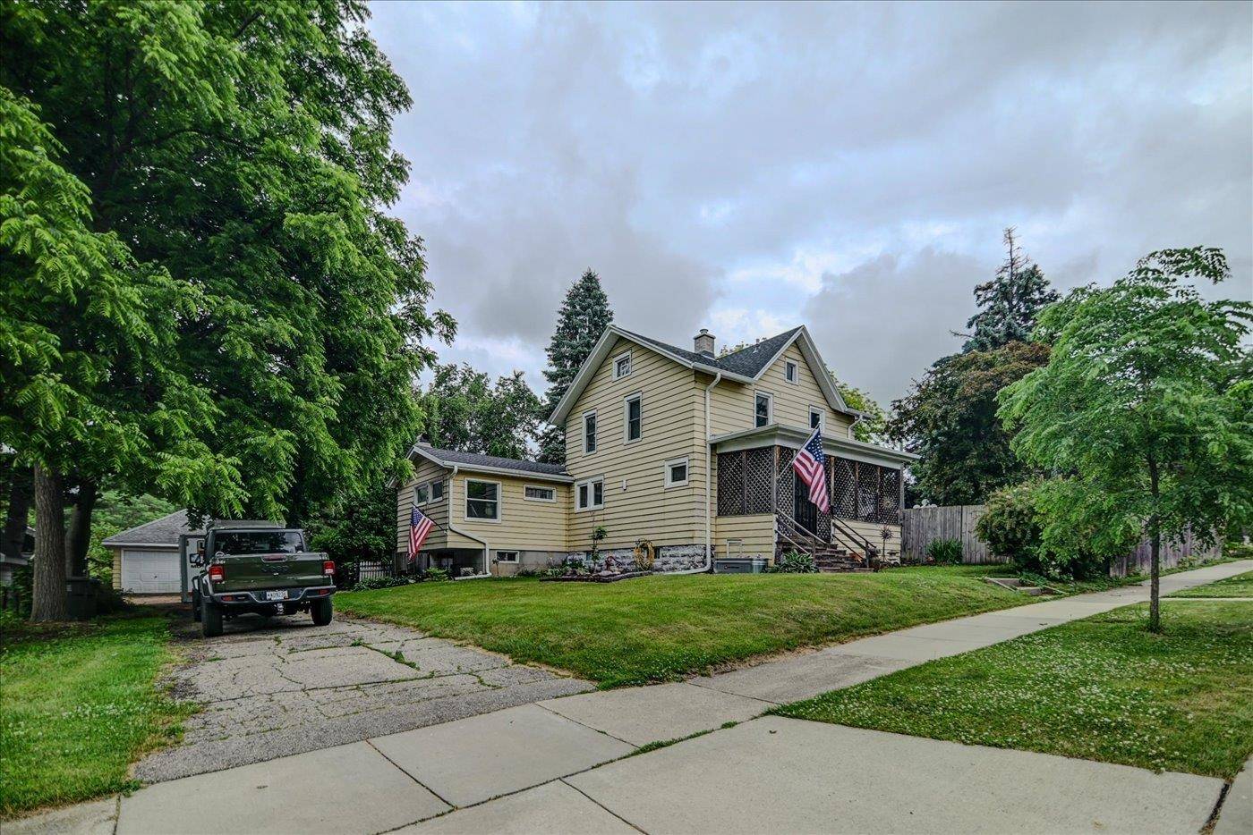 Stoughton, WI 53589,517 S Monroe Street