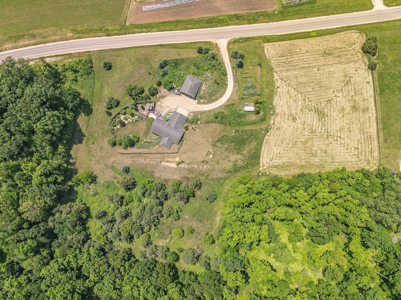 Elroy, WI 53929,30440 Cty Rd W