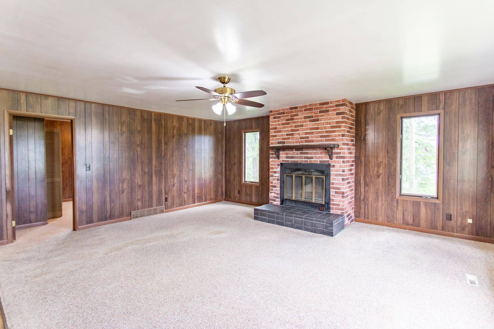 Argyle, WI 53504,4619 Whiteside Road