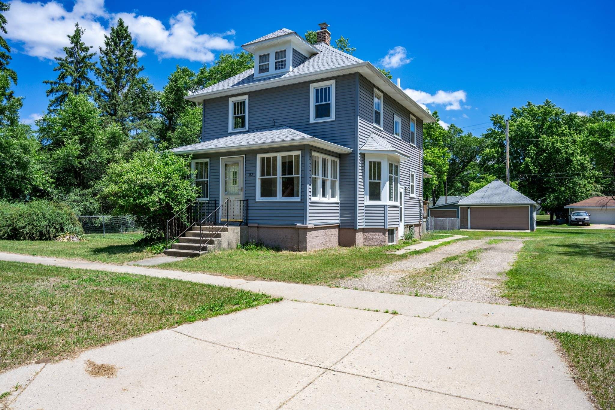Adams, WI 53910,132 S Walker Street