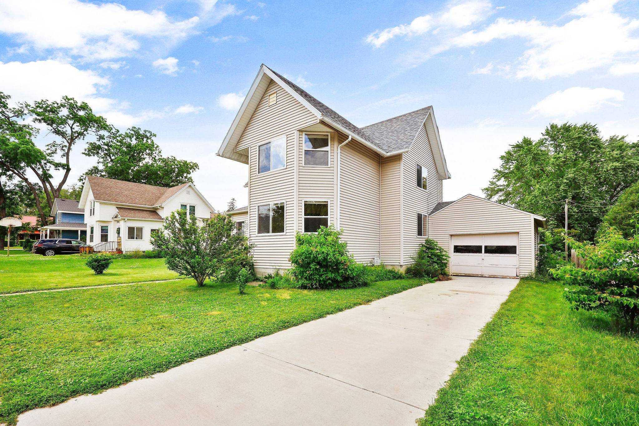 Belleville, WI 53508,227 W Church Street
