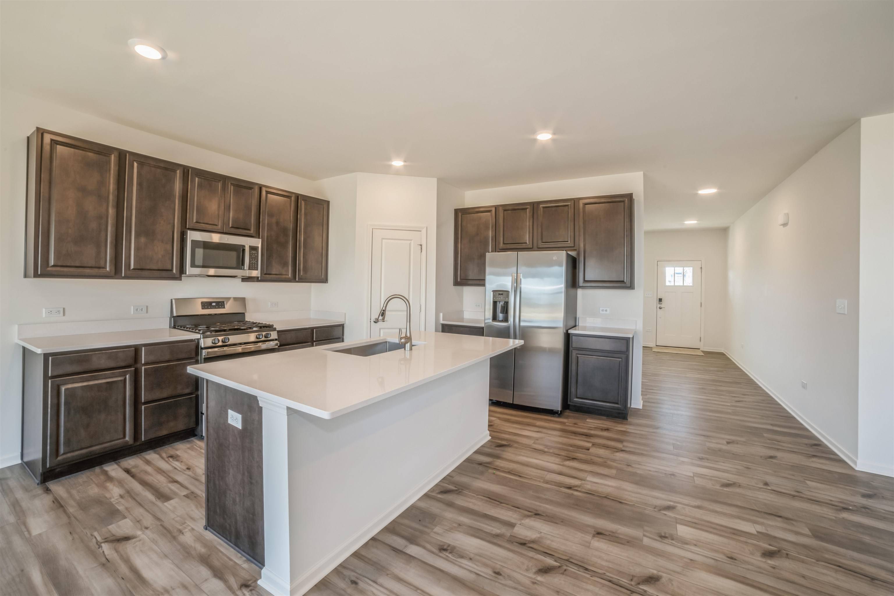 Stoughton, WI 53589,520 Boulder Lane #71