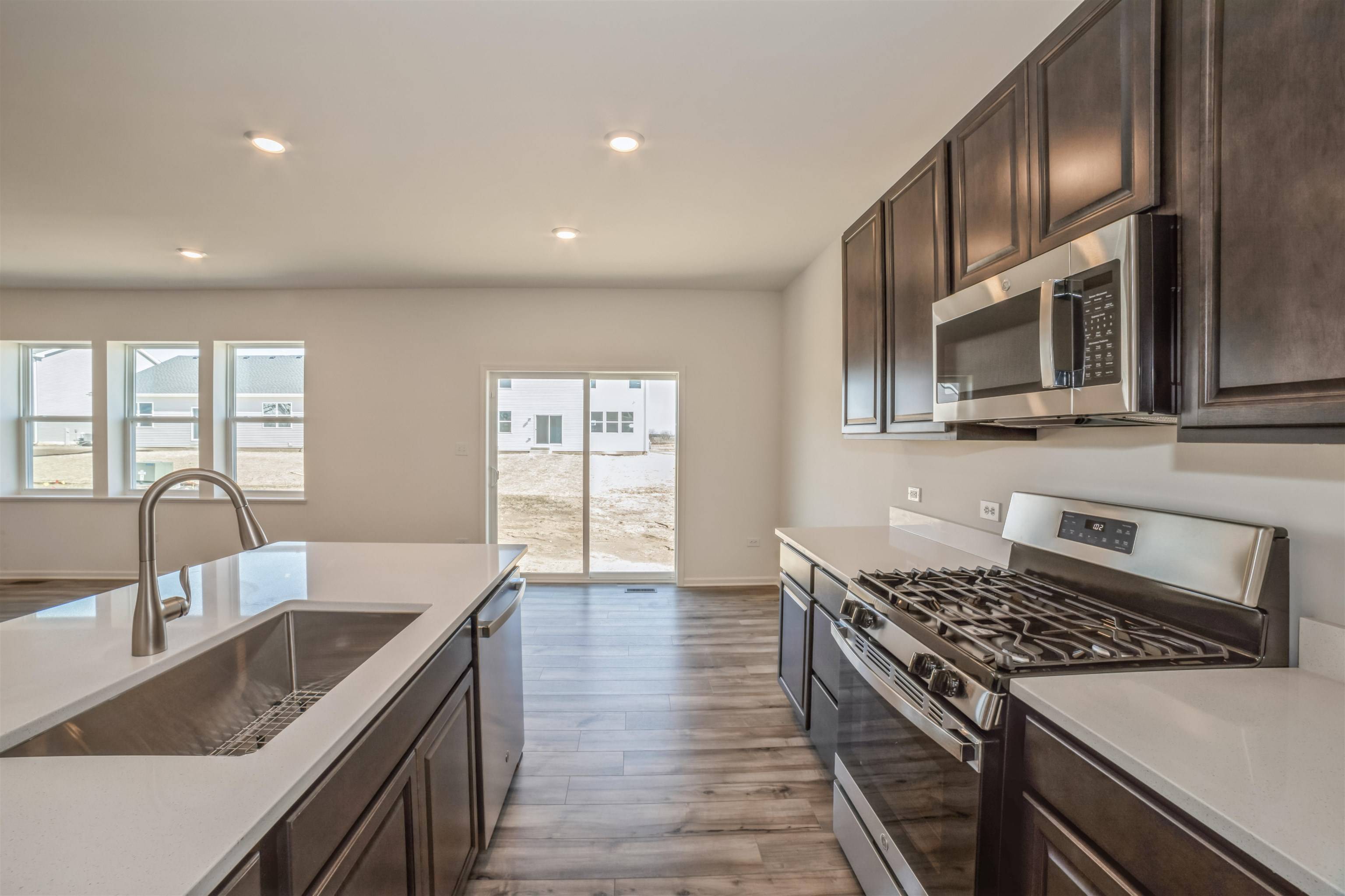 Stoughton, WI 53589,520 Boulder Lane #71