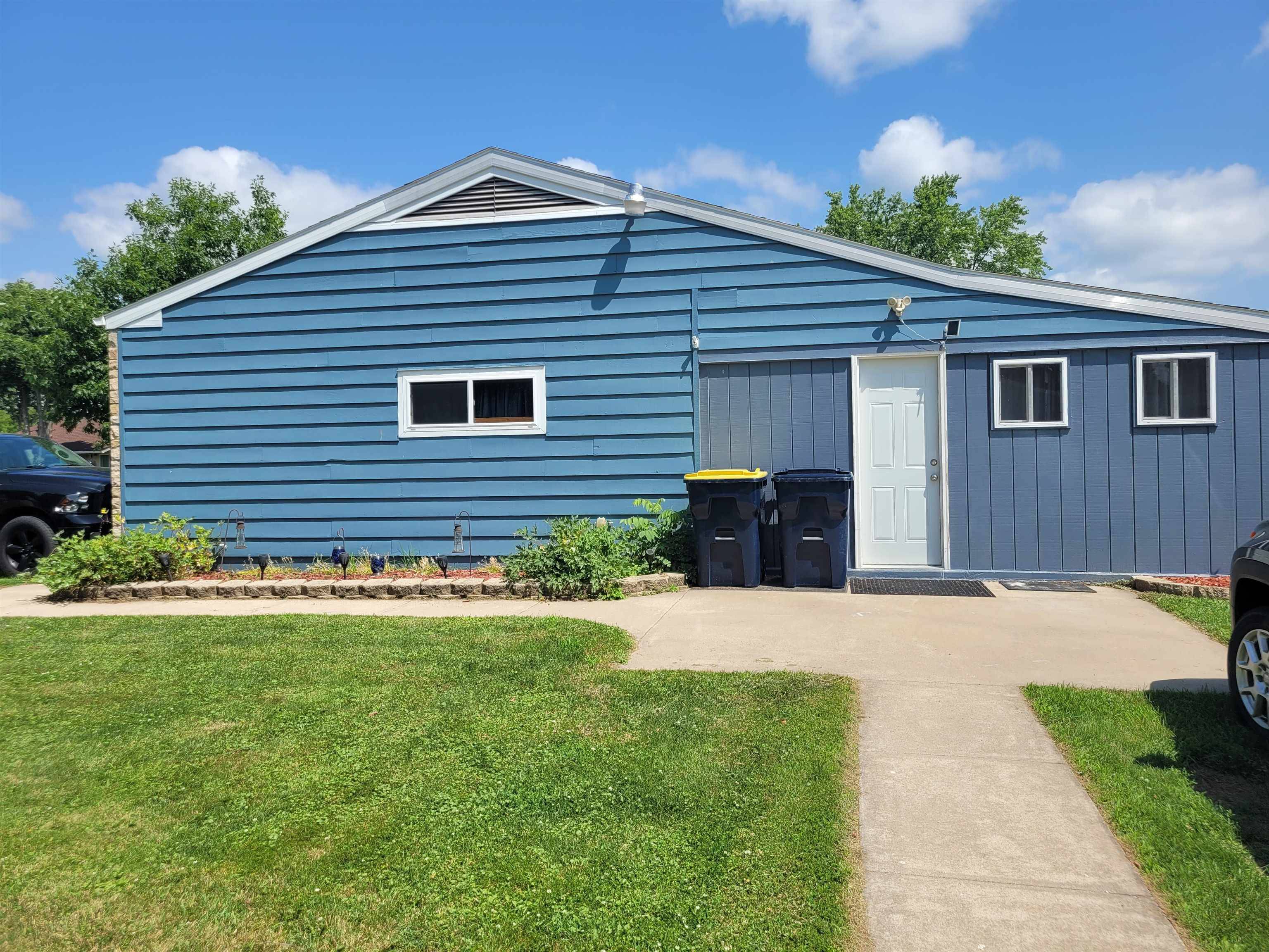 Elroy, WI 53929,201 Chestnut Drive
