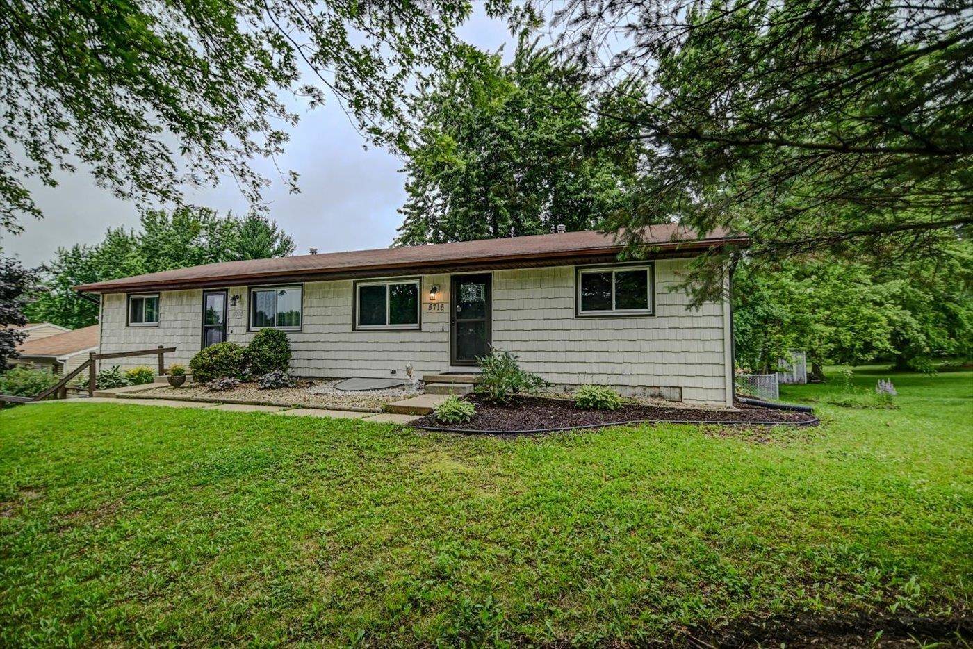 Mcfarland, WI 53558,5716 Sauk Lane