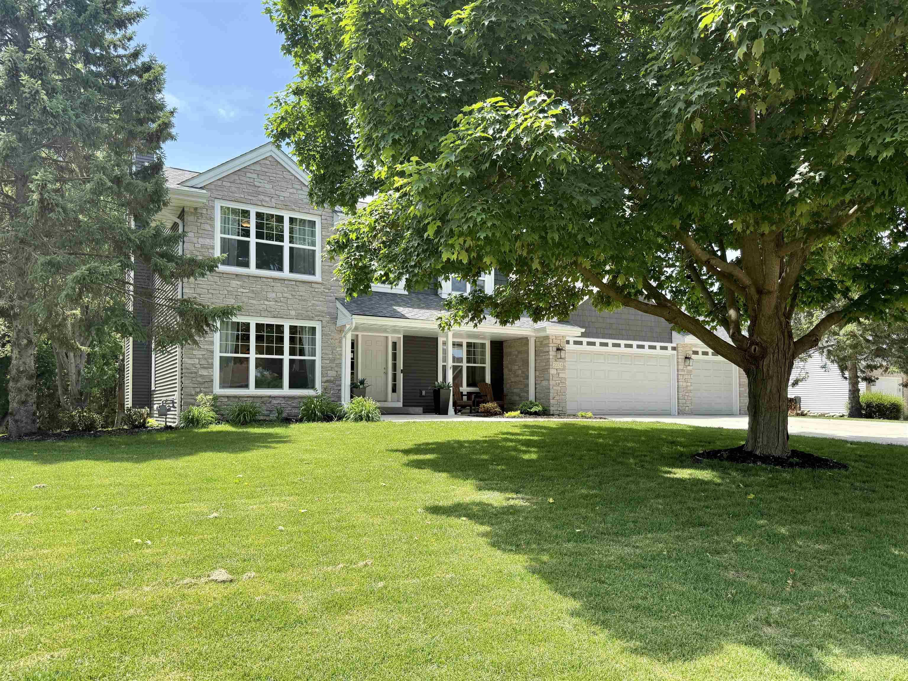 Beloit, WI 53511,2324 Boulder Lane