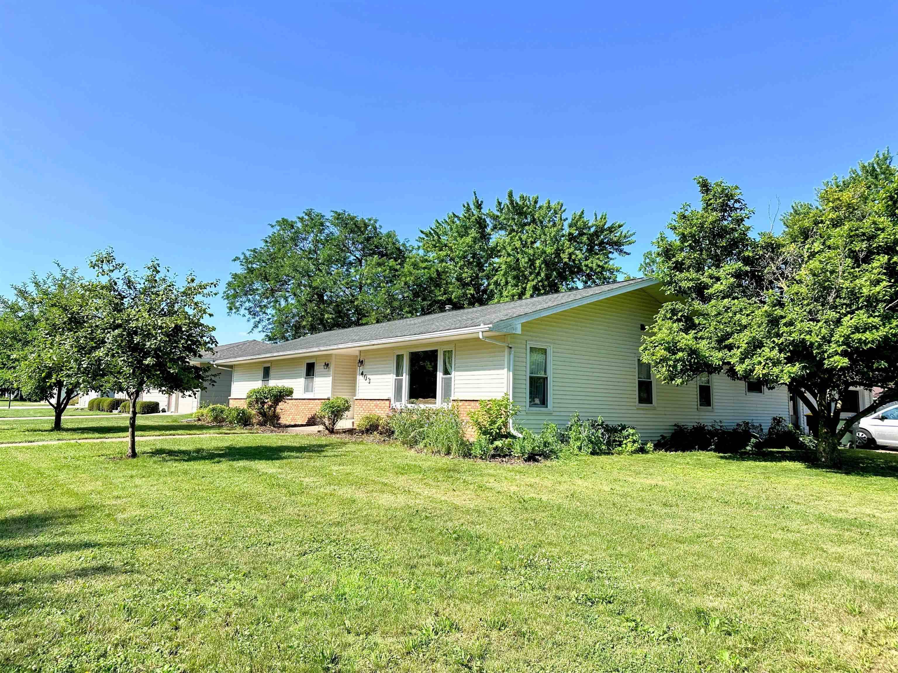 Prairie Du Chien, WI 53821,403 S State Street