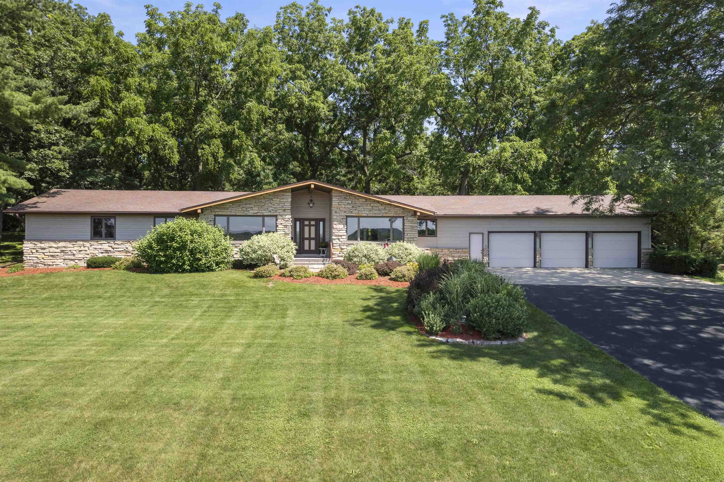 Fitchburg, WI 53575,5572 Stable View Lane