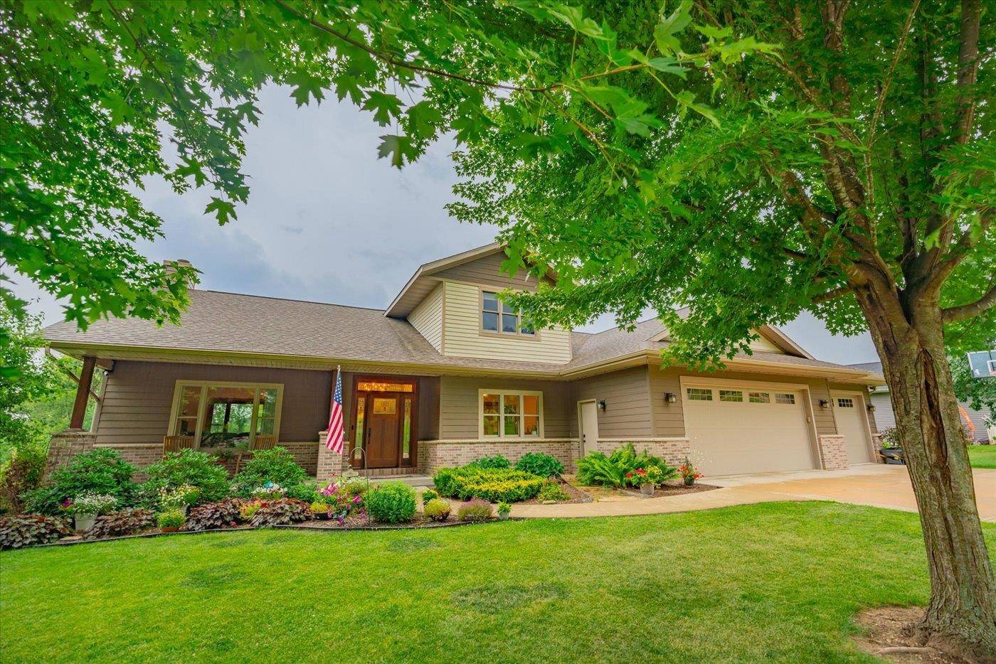 Cross Plains, WI 53528,7022 Laufenberg Boulevard