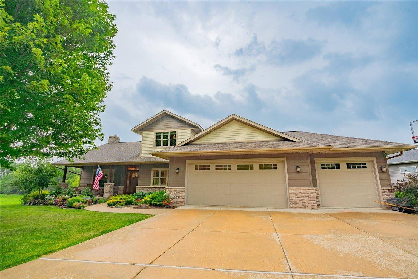 Cross Plains, WI 53528,7022 Laufenberg Boulevard