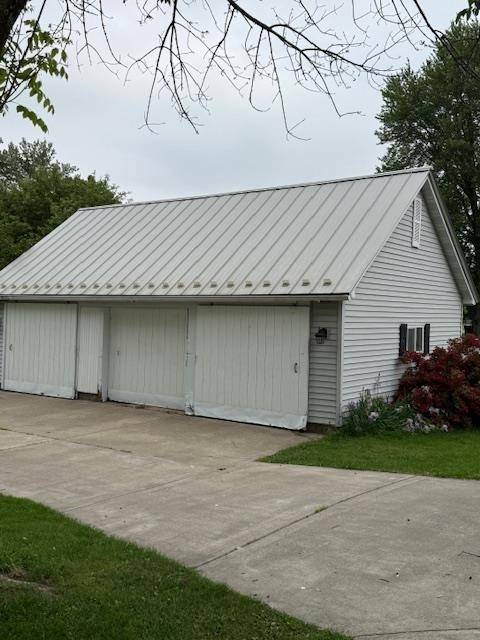 Westfield, WI 53964,246 E 5th St Street