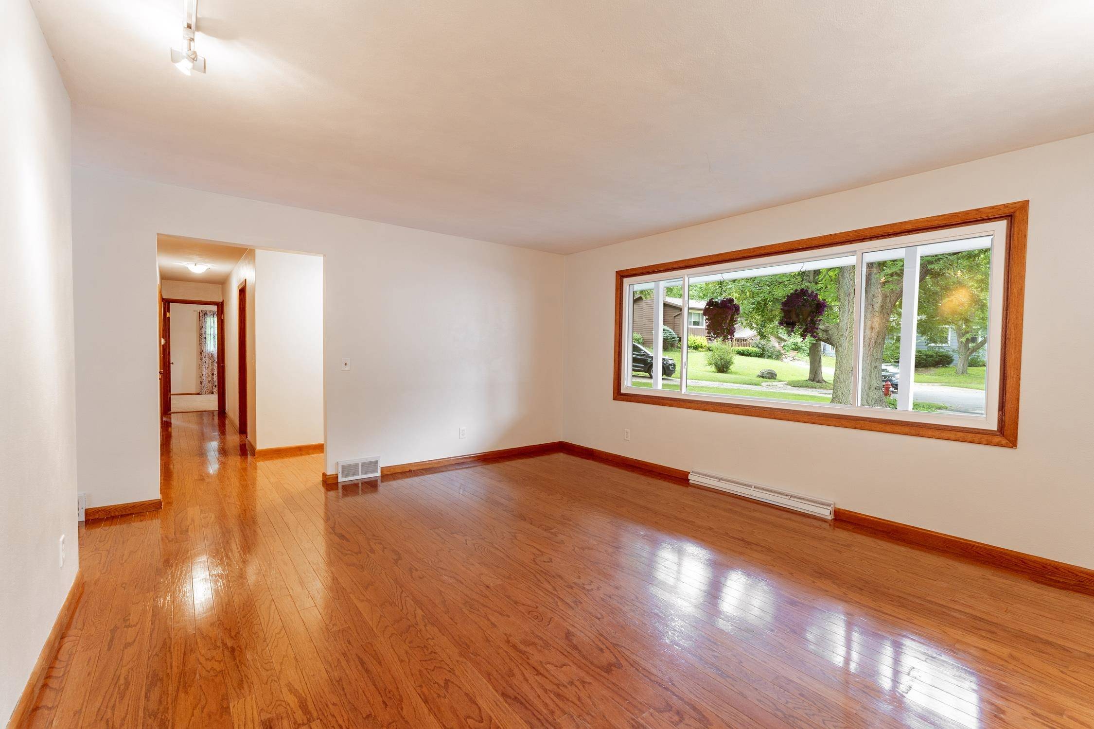 Madison, WI 53704,7 Gale Court