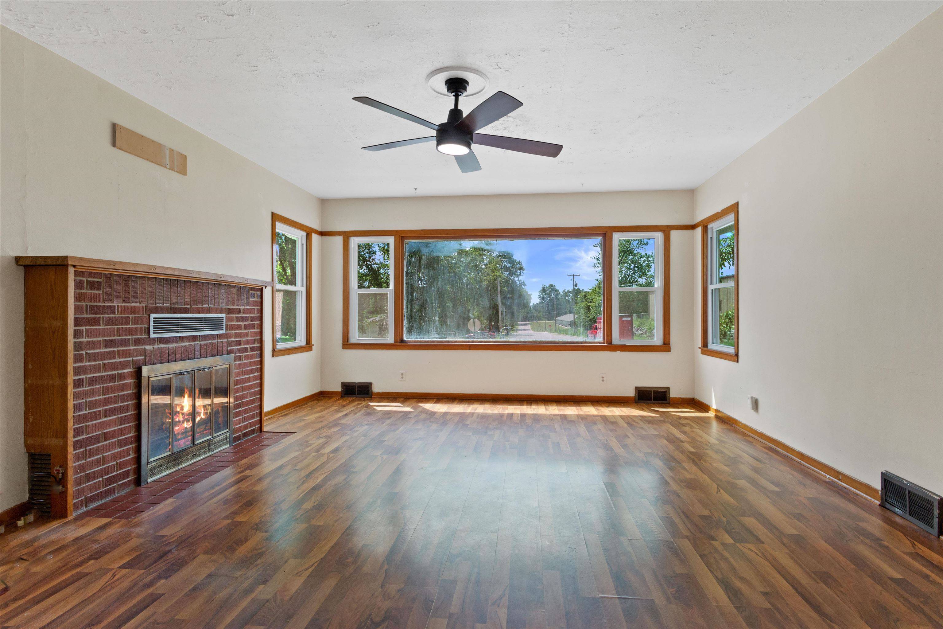 Necedah, WI 54646,202 W 5th Street
