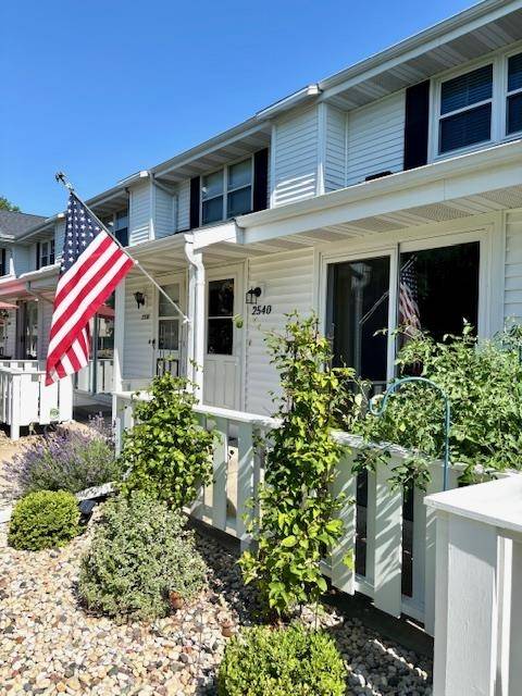 Janesville, WI 53545,2540 Liberty Lane #6