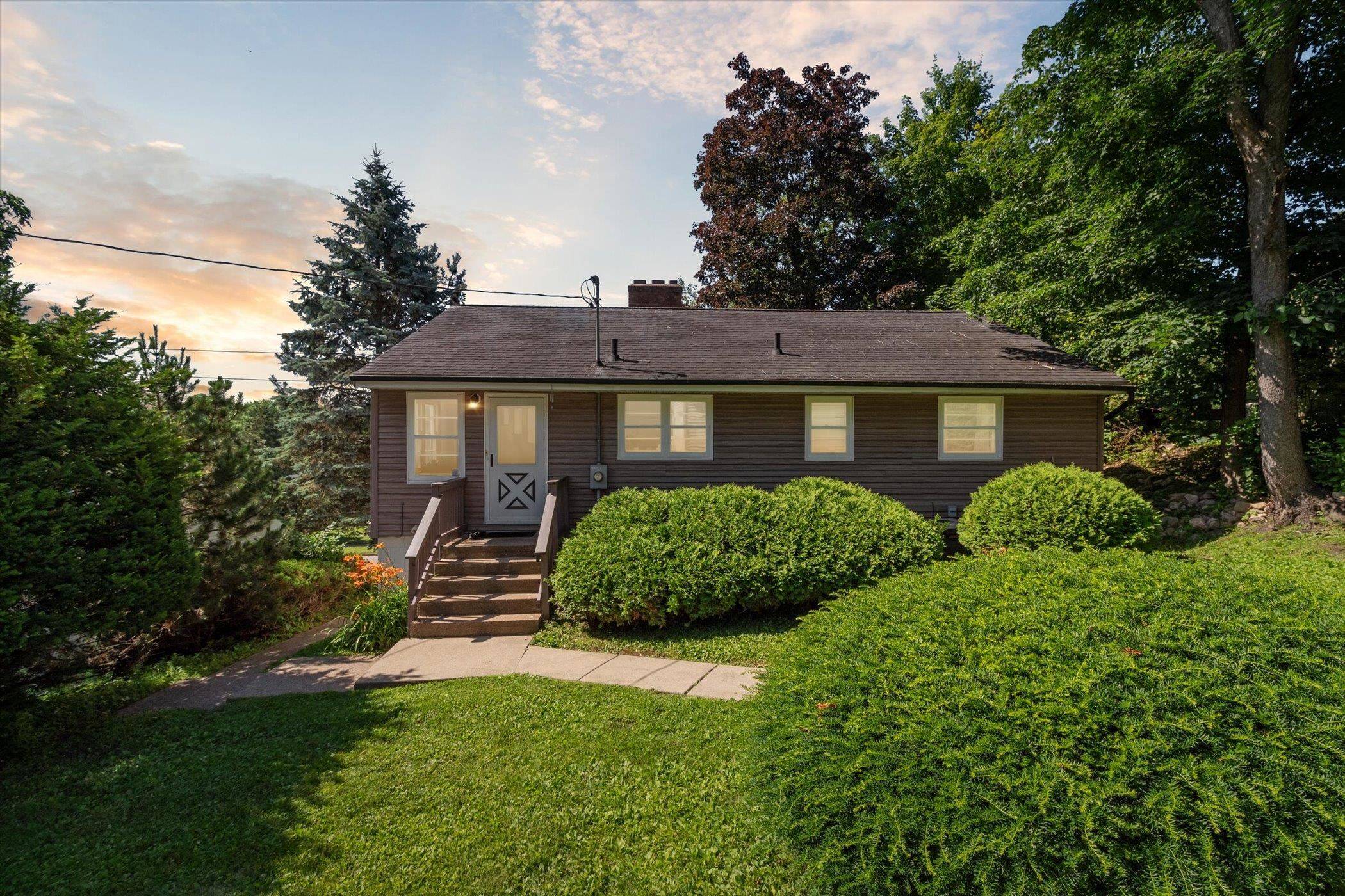 Baraboo, WI 53913,116 9th Avenue