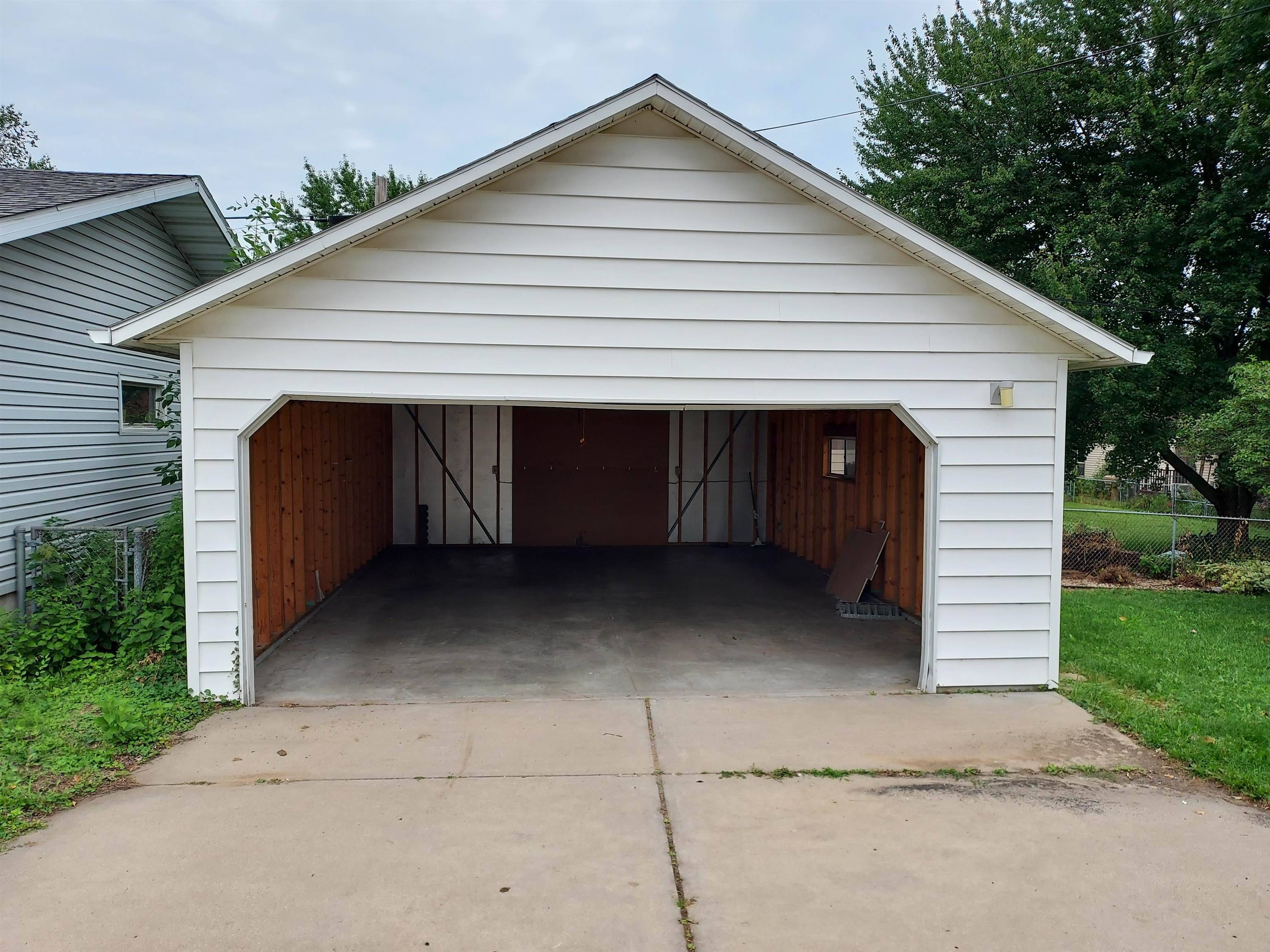 Madison, WI 53714,726 N Fair Oaks Avenue
