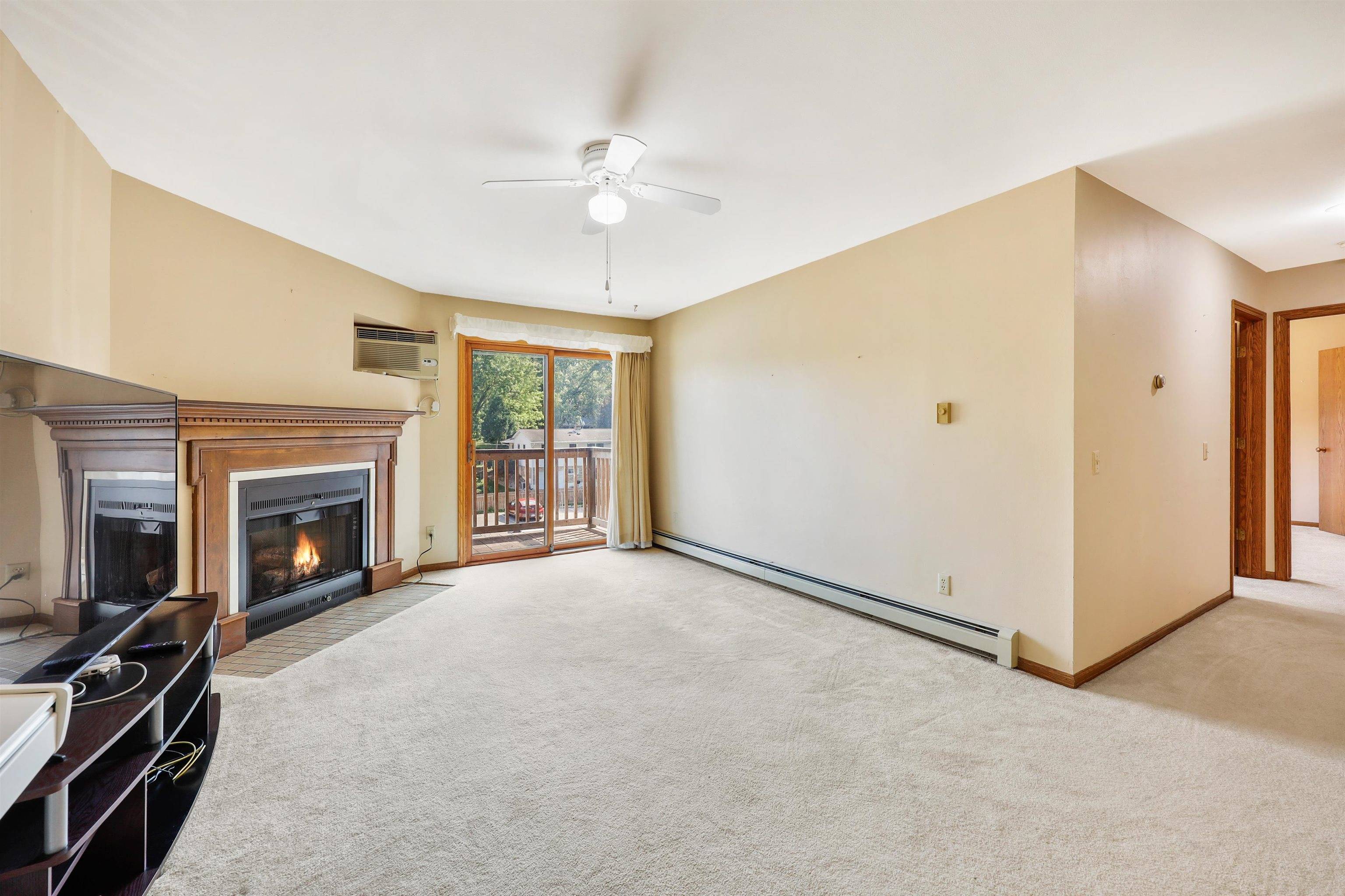 Middleton, WI 53562,2564 Branch Street #12