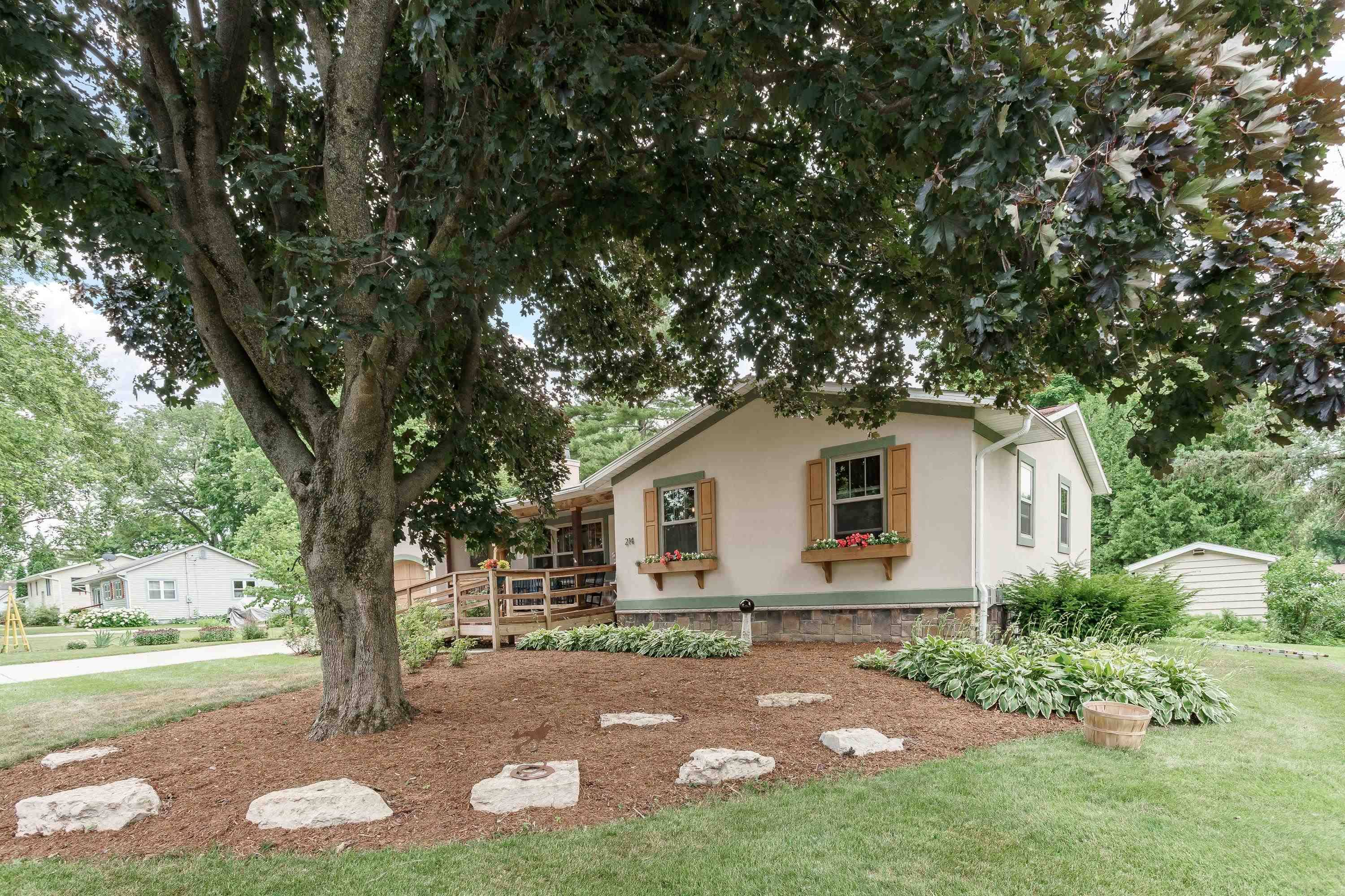 Cambridge, WI 53523,214 Johnson Street