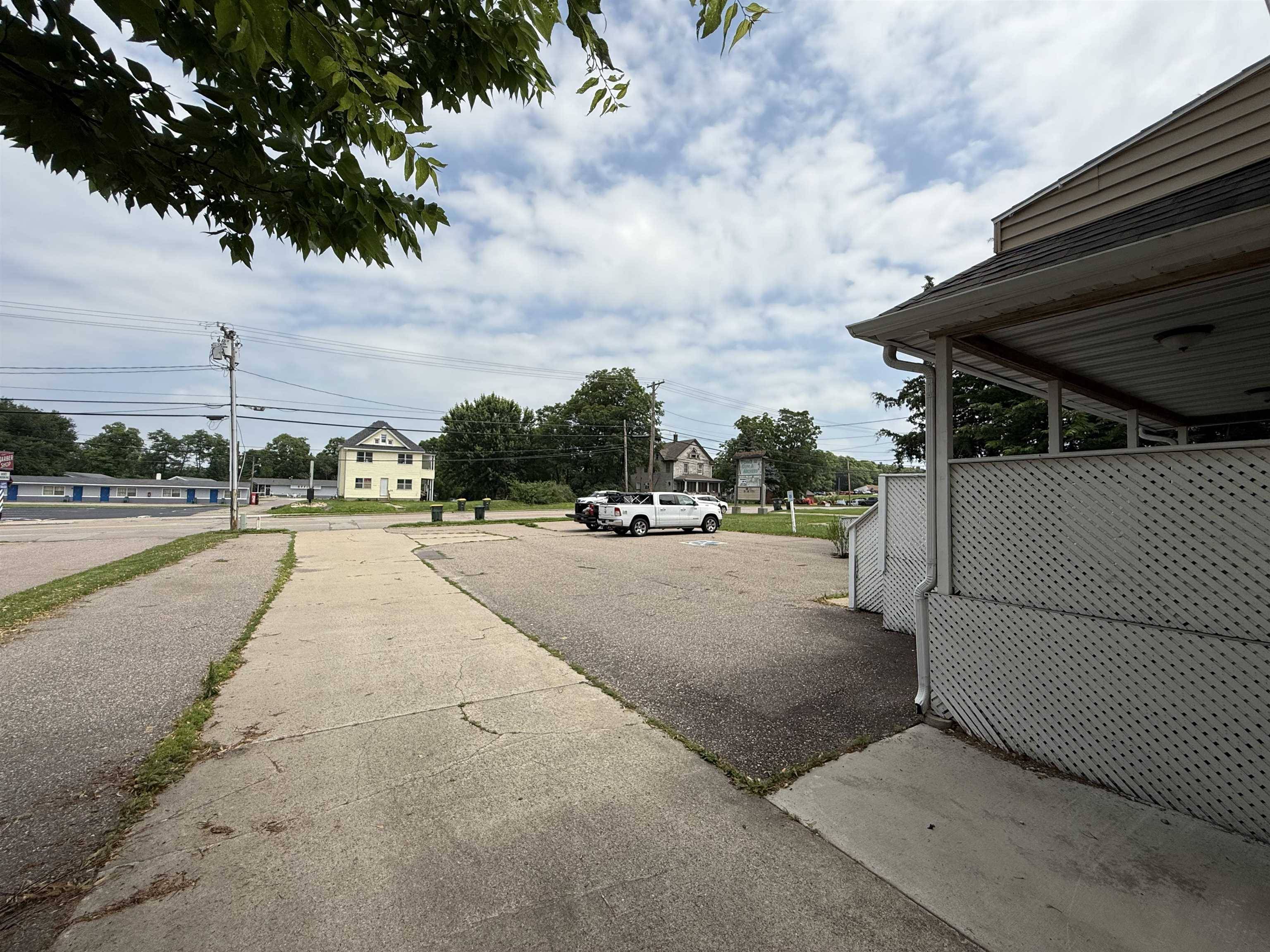 Reedsburg, WI 53959,1148 E Main Street
