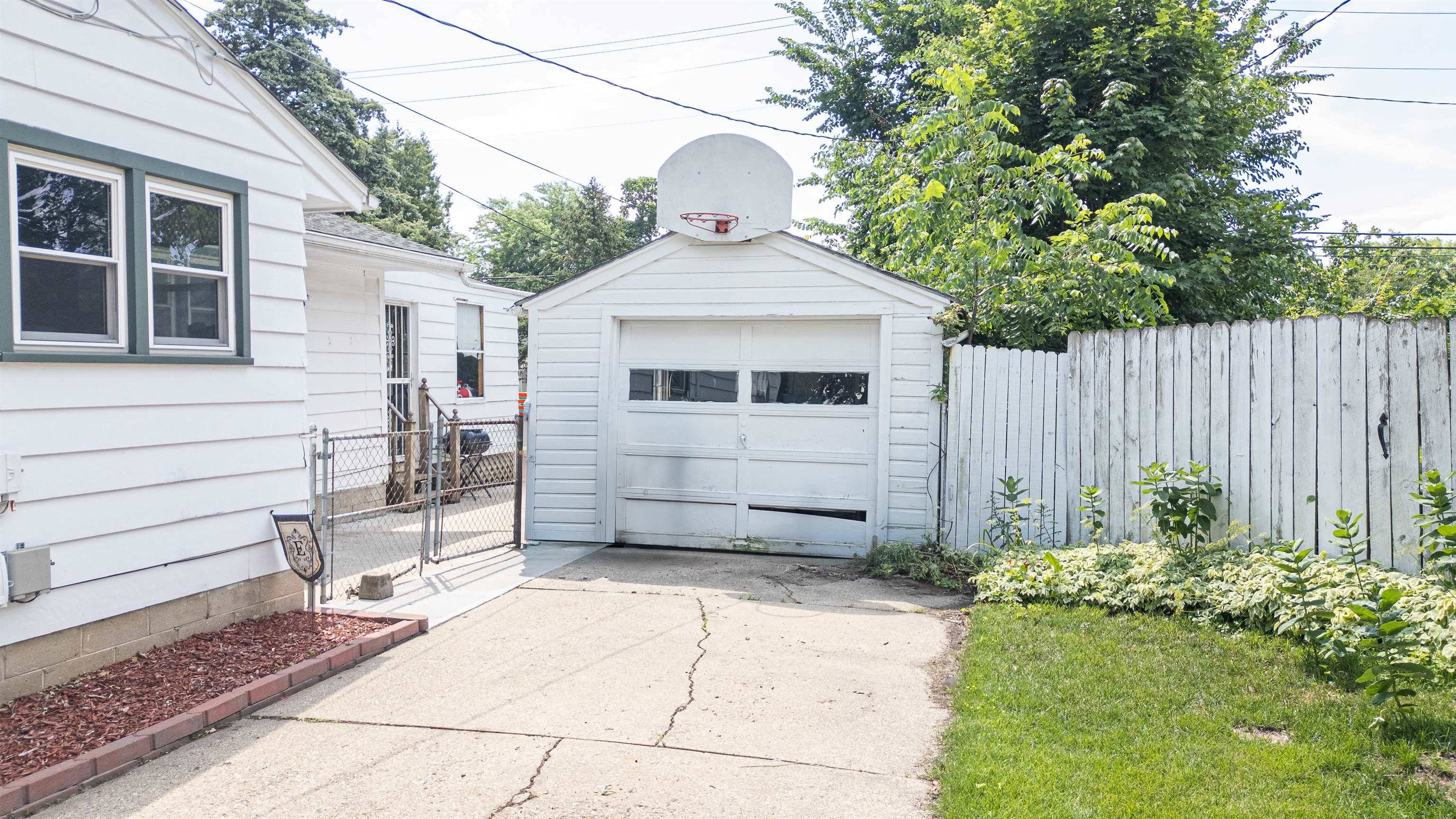 Janesville, WI 53546,1412 Craig Avenue