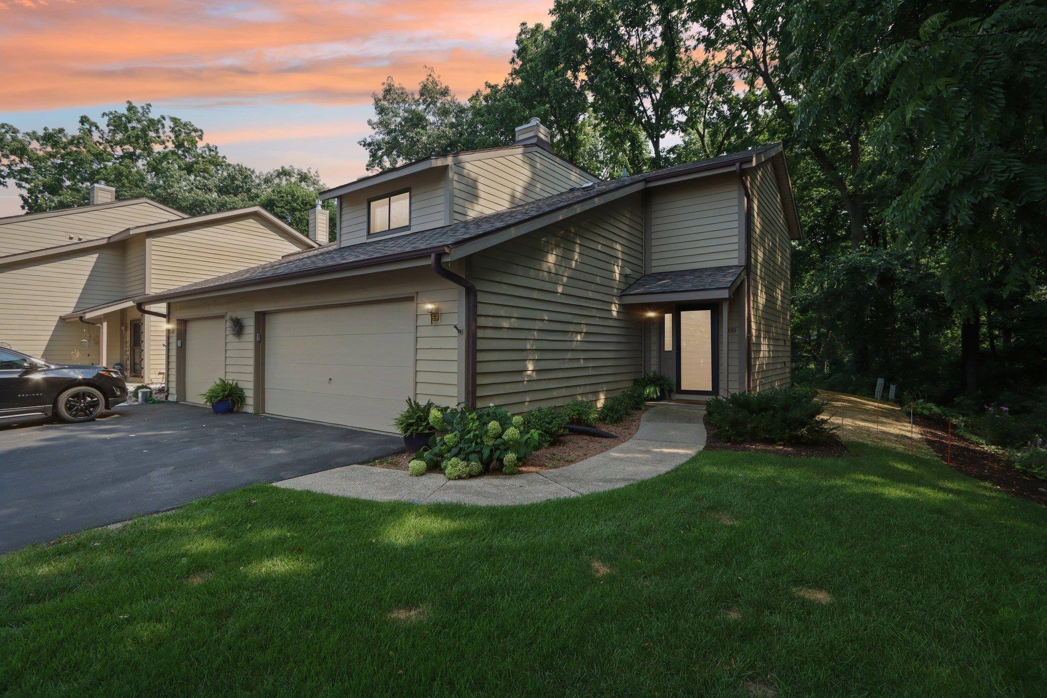Fitchburg, WI 53711,5939 Forest Lane
