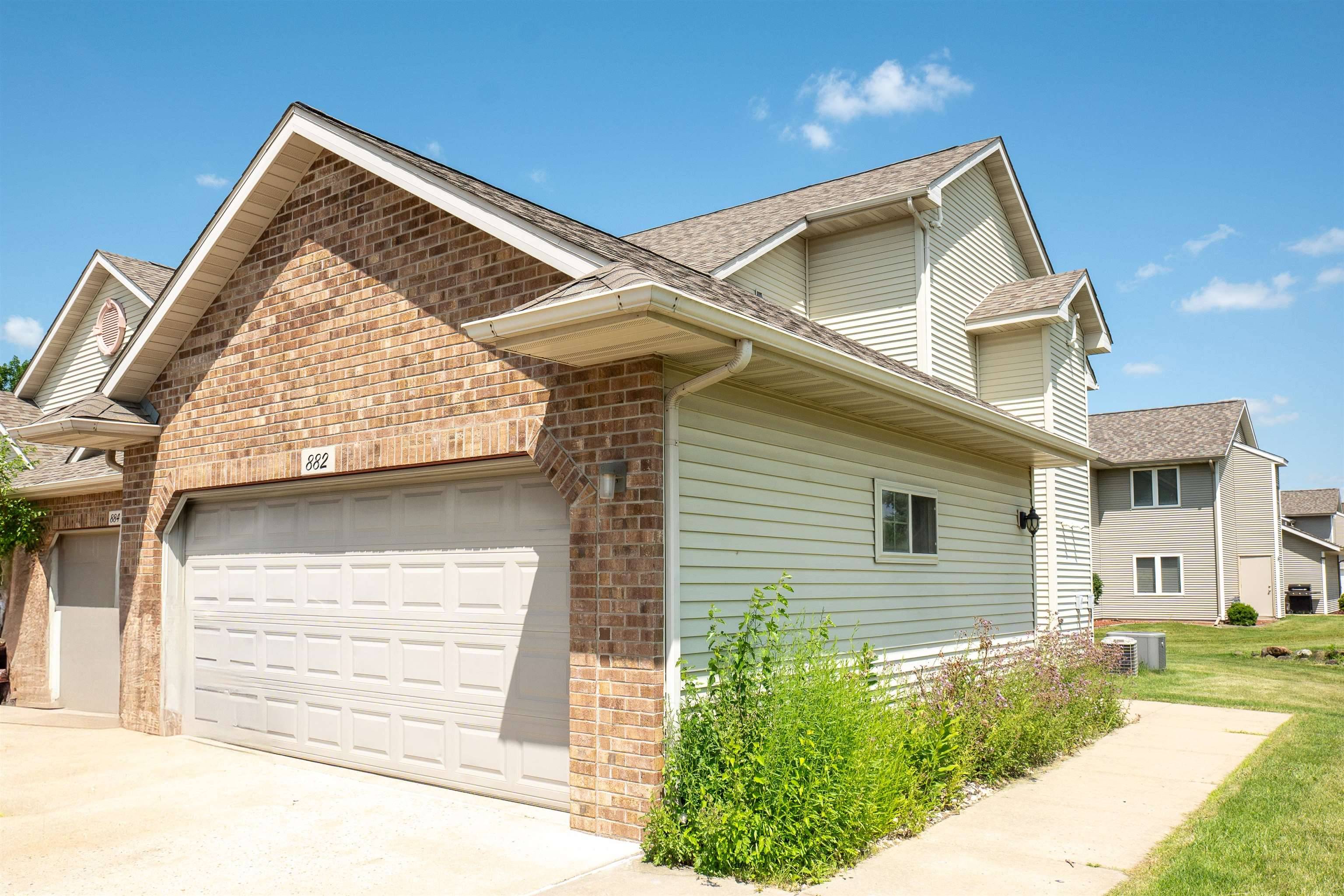 Sun Prairie, WI 53590,882 & 892 St Albert th Great Drive