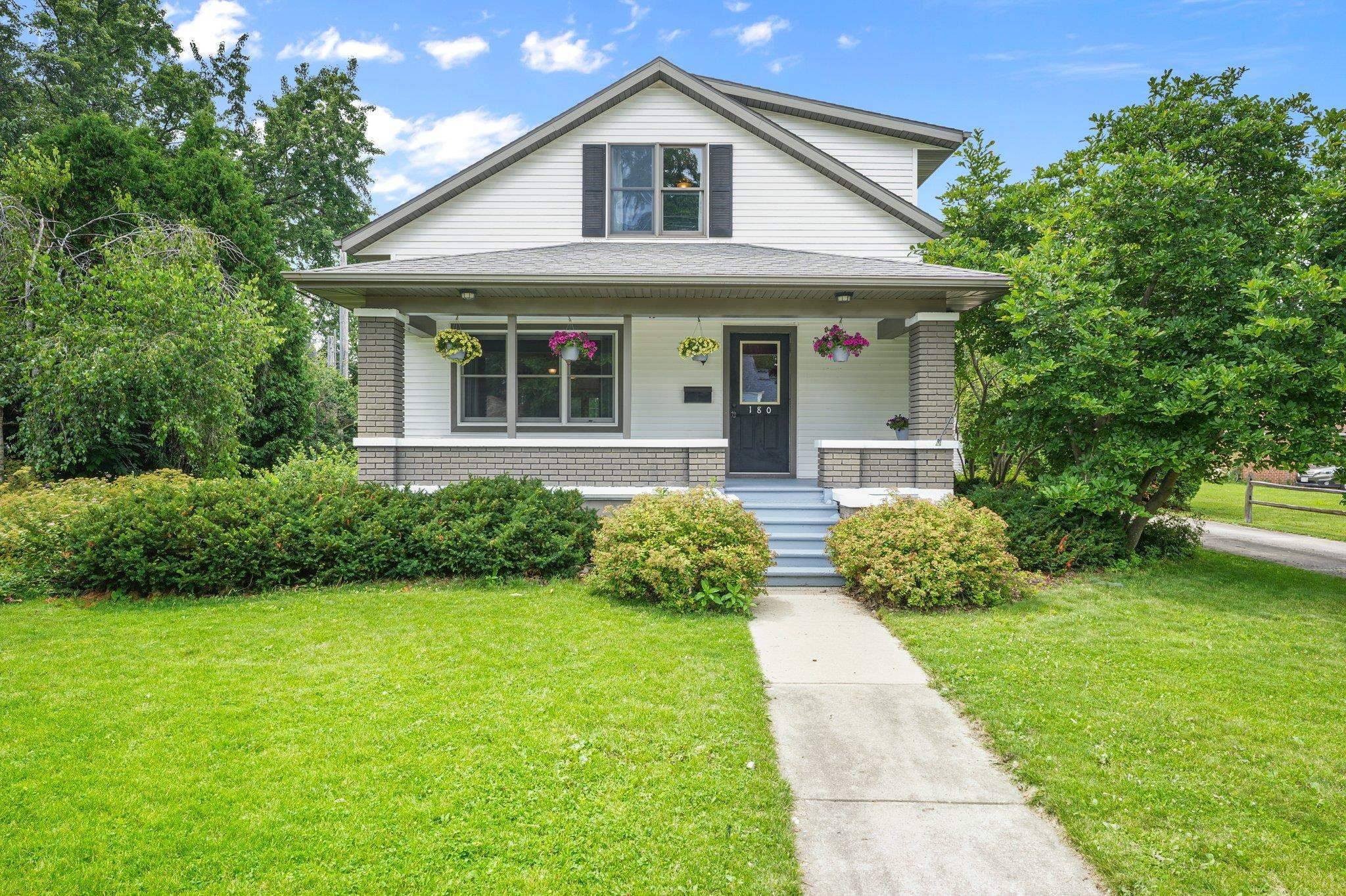 Sun Prairie, WI 53590,180 Union Street