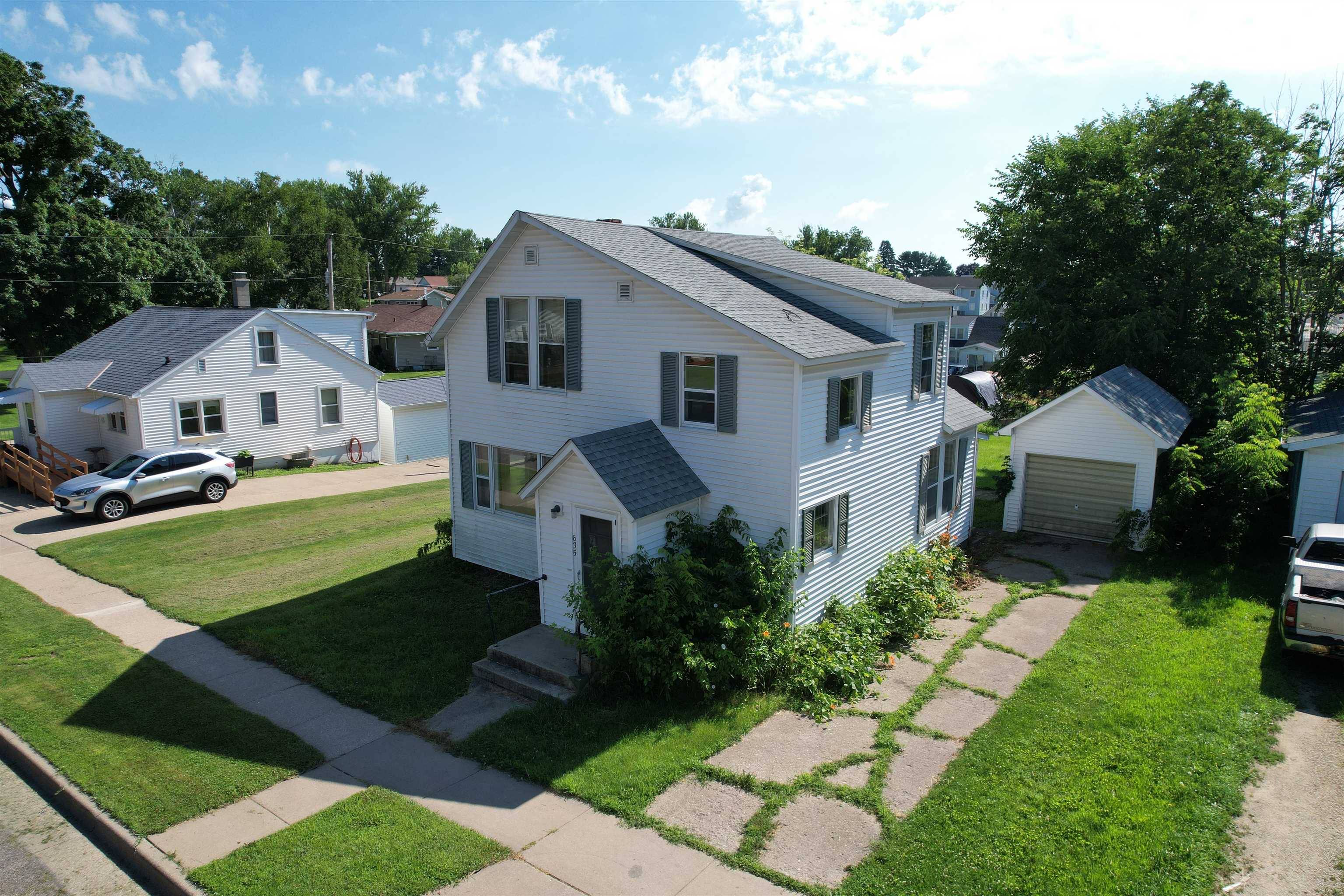 Lancaster, WI 53813,635 N Jefferson Street