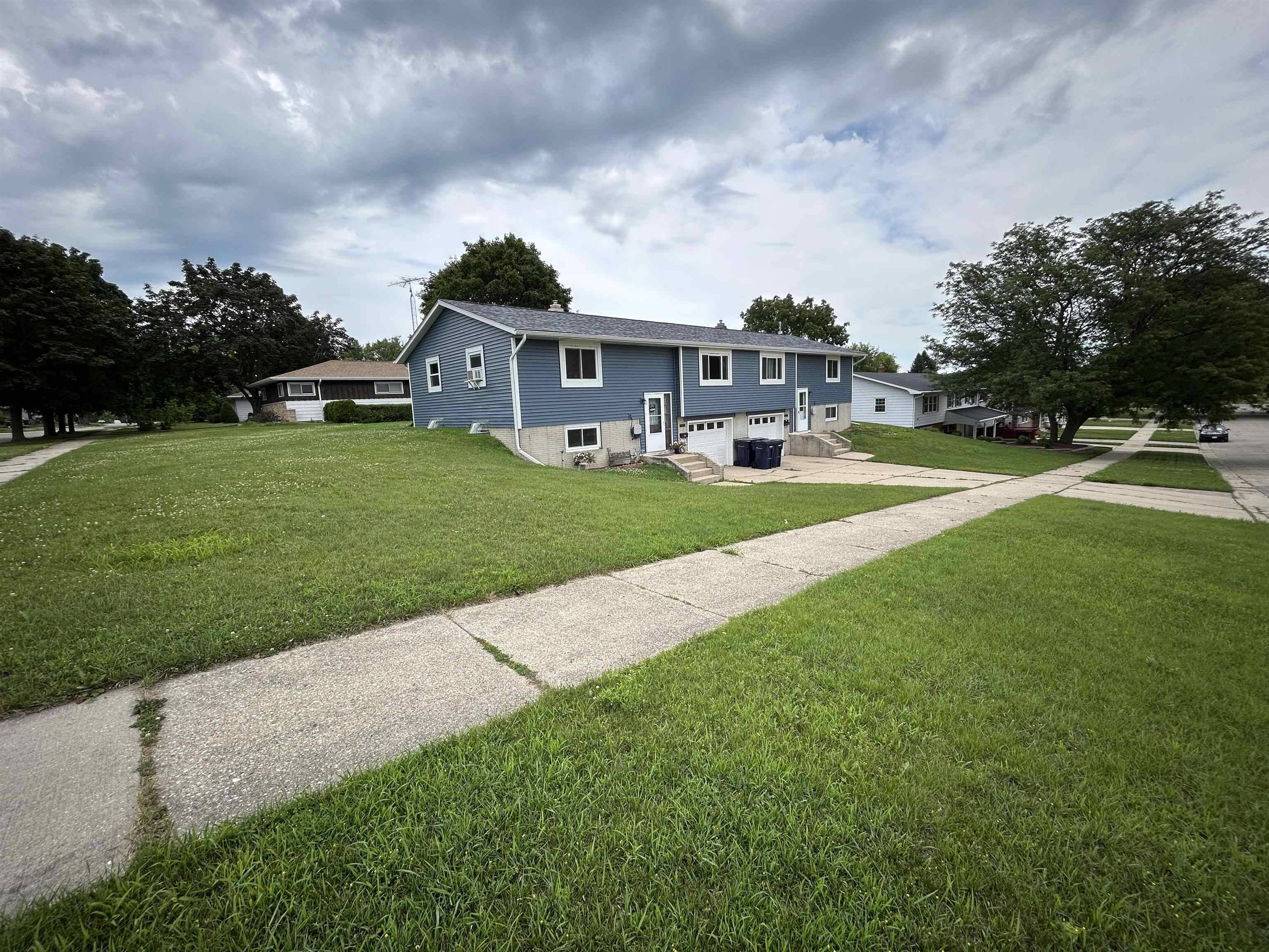 Janesville, WI 53548,2046 Williamsburg Place
