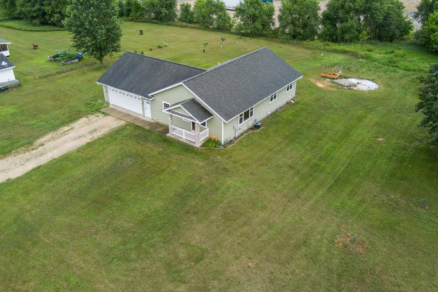 Endeavor, WI 53930,N1801 County Road CX