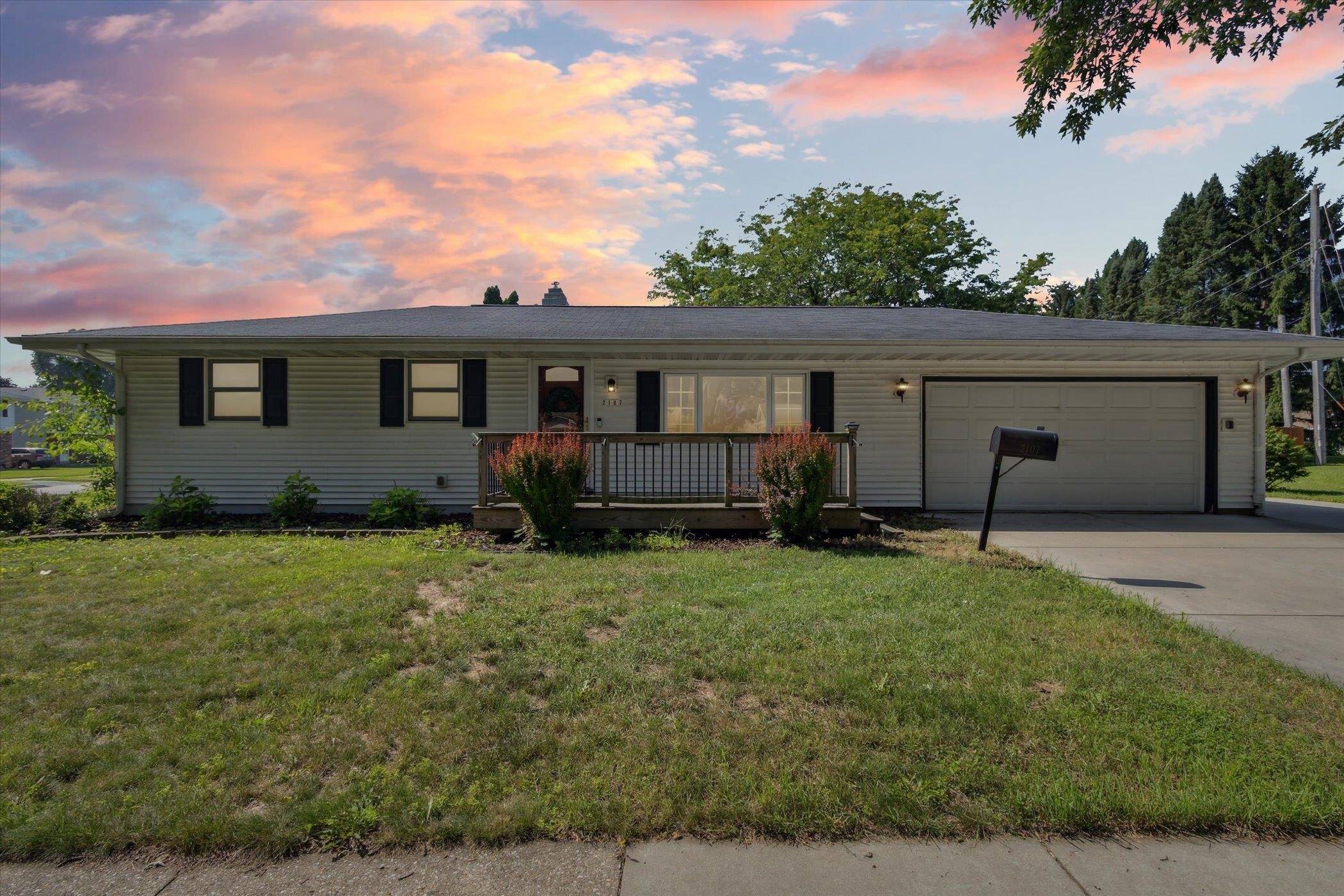 Janesville, WI 53548,2107 Purvis Avenue