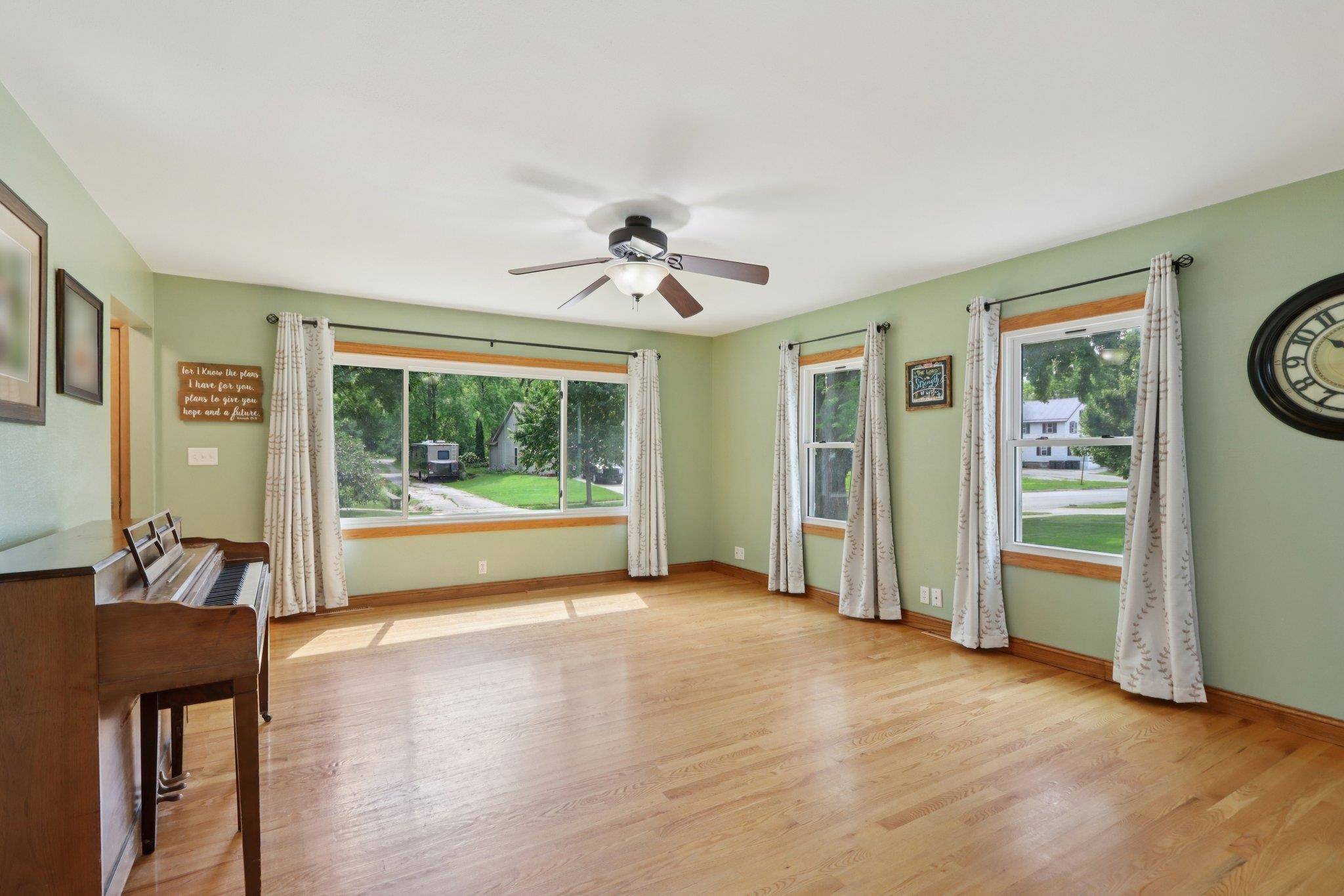 Jefferson, WI 53549,709 S Whitewater Avenue