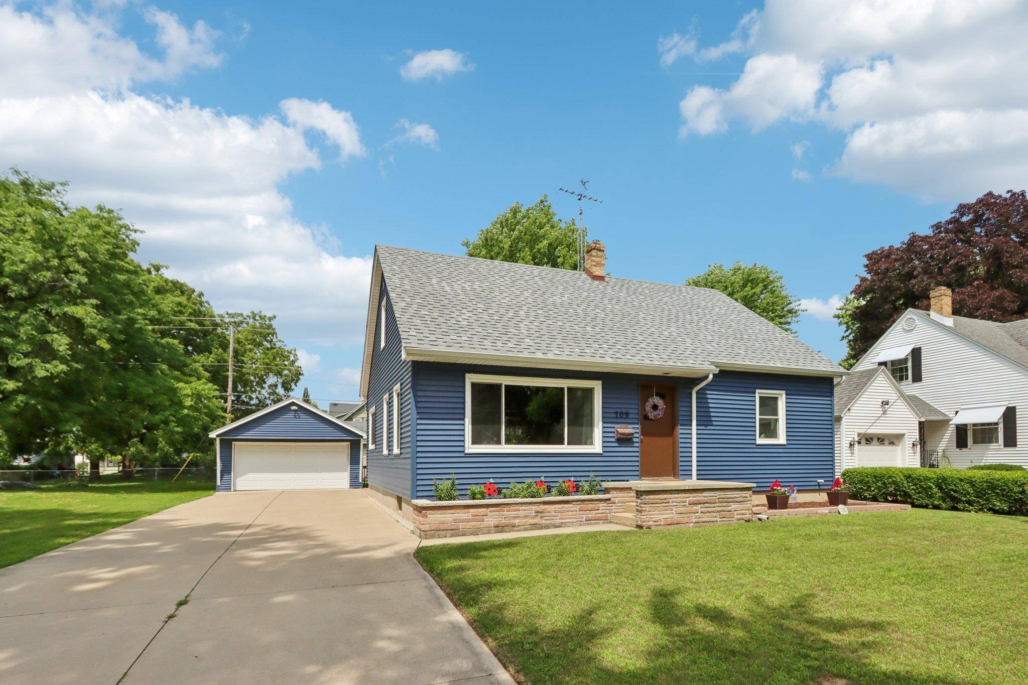 Jefferson, WI 53549,709 S Whitewater Avenue