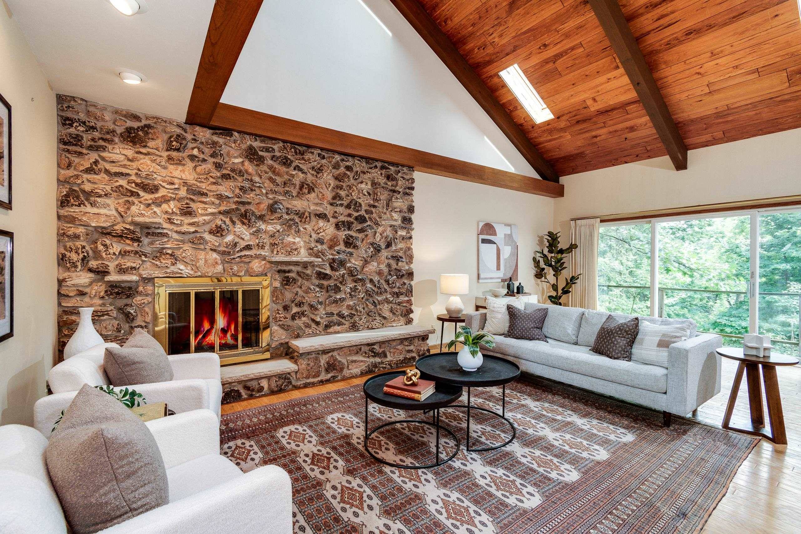 Middleton, WI 53719,6997 Applewood Drive