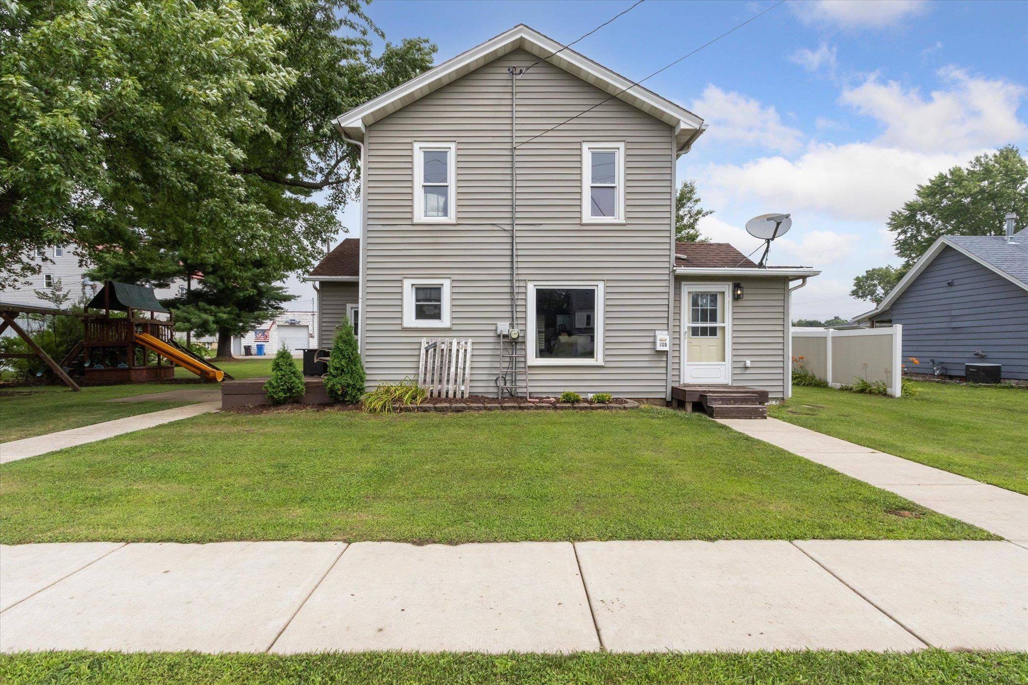 Brodhead, WI 53520,705 12th Street
