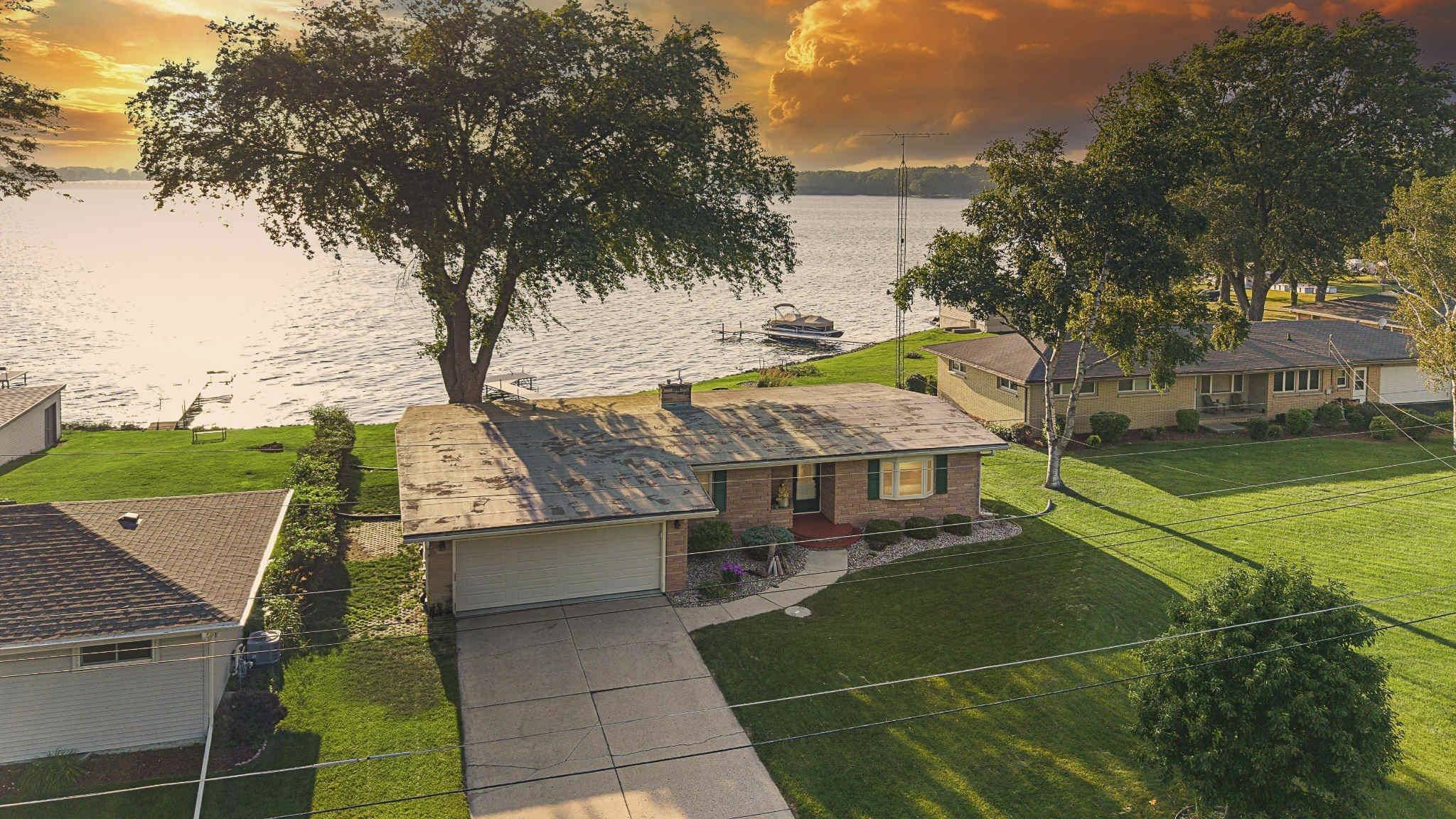 Beaver Dam, WI 53916,N8211 S McKinley Beach Road