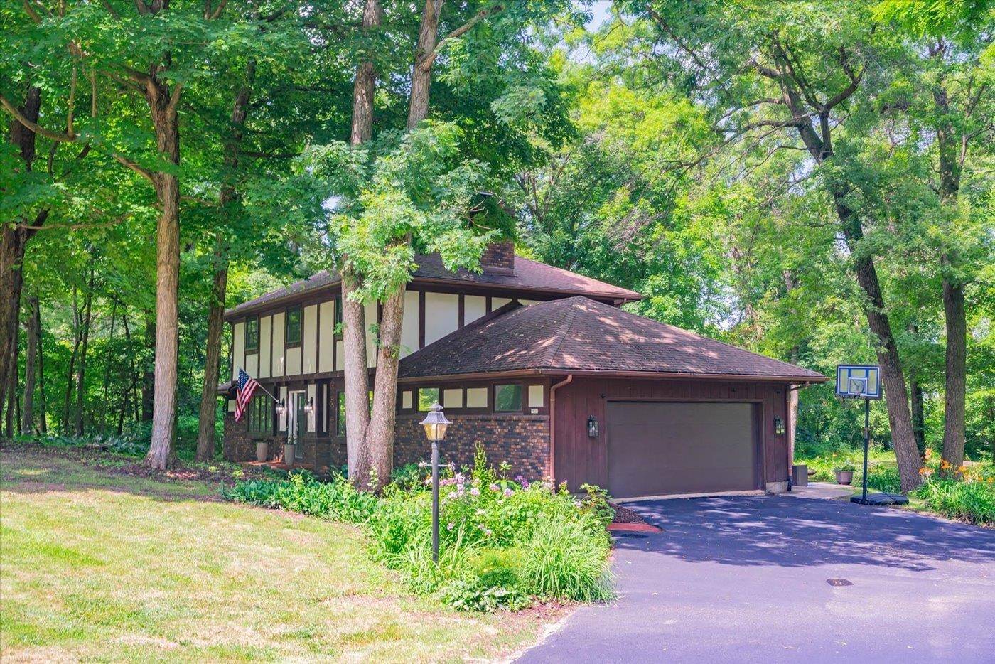 Verona, WI 53593,7822 Ox Trail Way