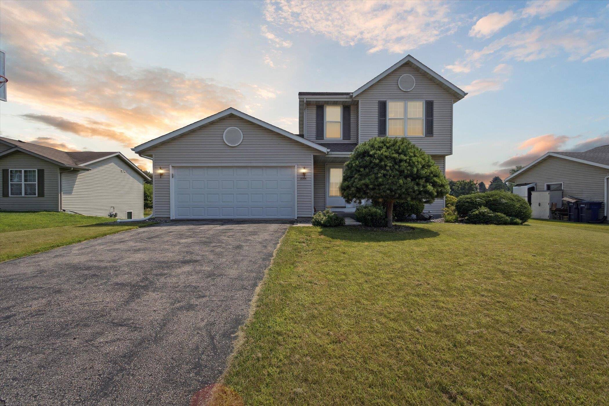 Janesville, WI 53546,2314 Pine View Lane