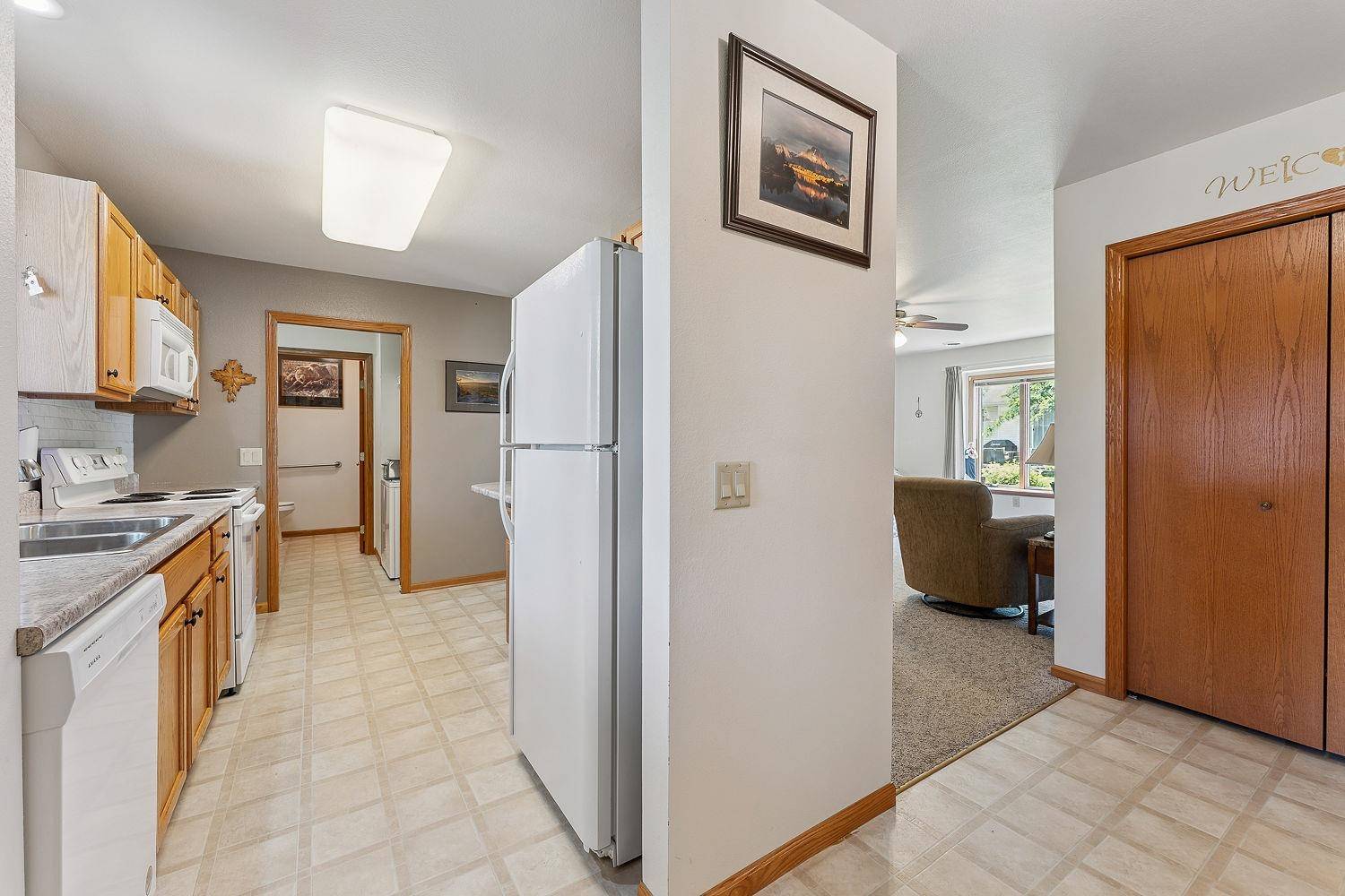 Marshall, WI 53559,521 Meadowbrook Court