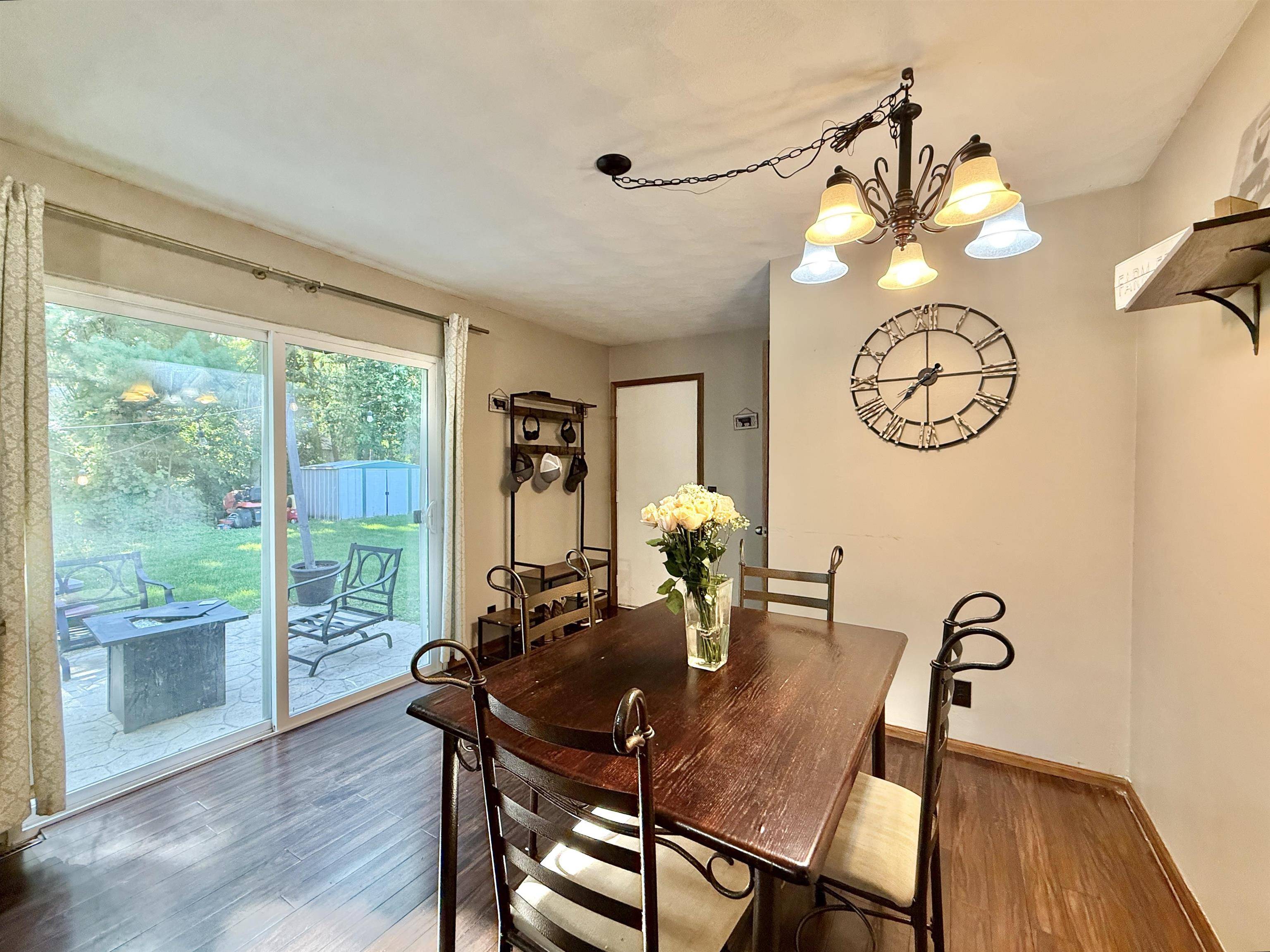 Clinton, WI 53525,406 Hart Drive
