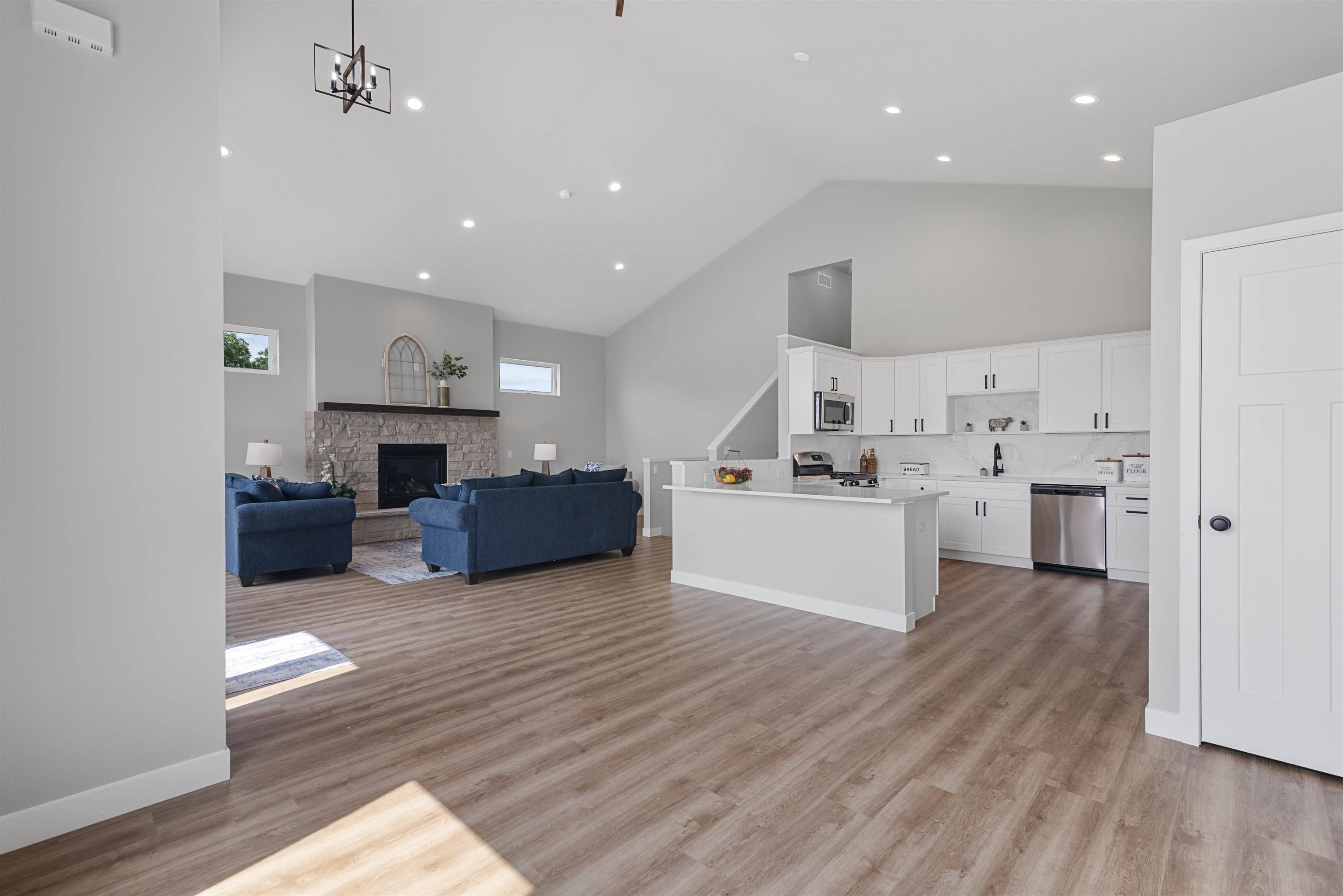 Deforest, WI 53532,6691 Warner Farm Drive