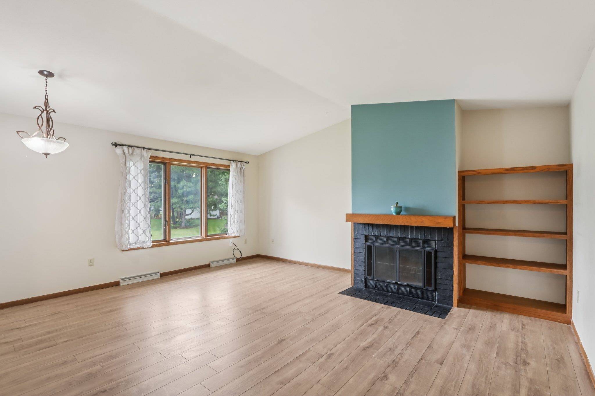 Waunakee, WI 53597,841 Henry Street