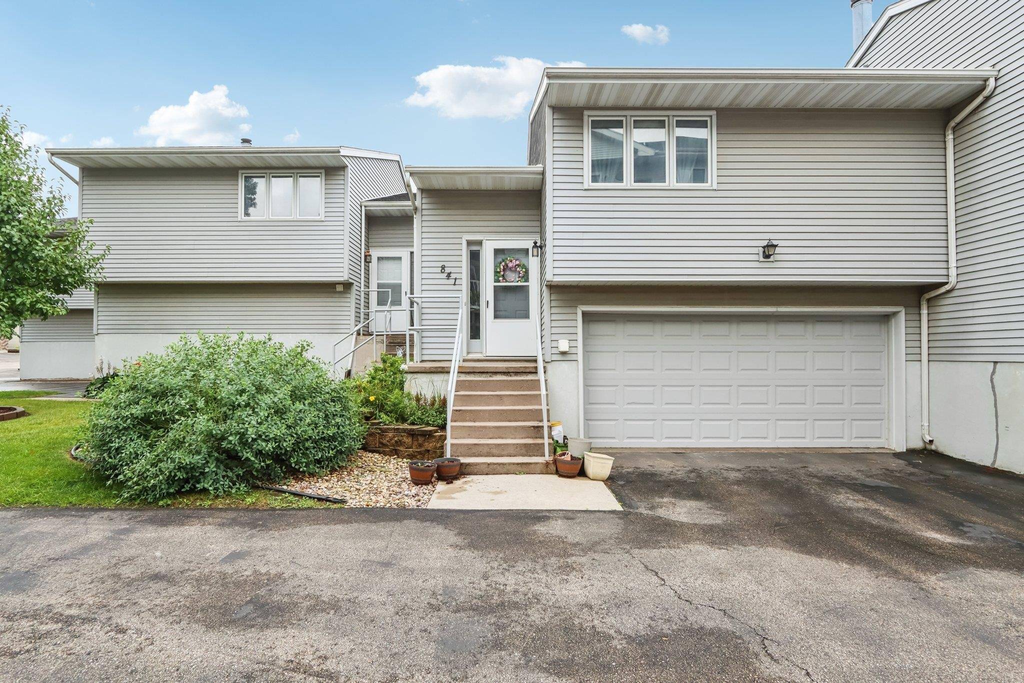 Waunakee, WI 53597,841 Henry Street