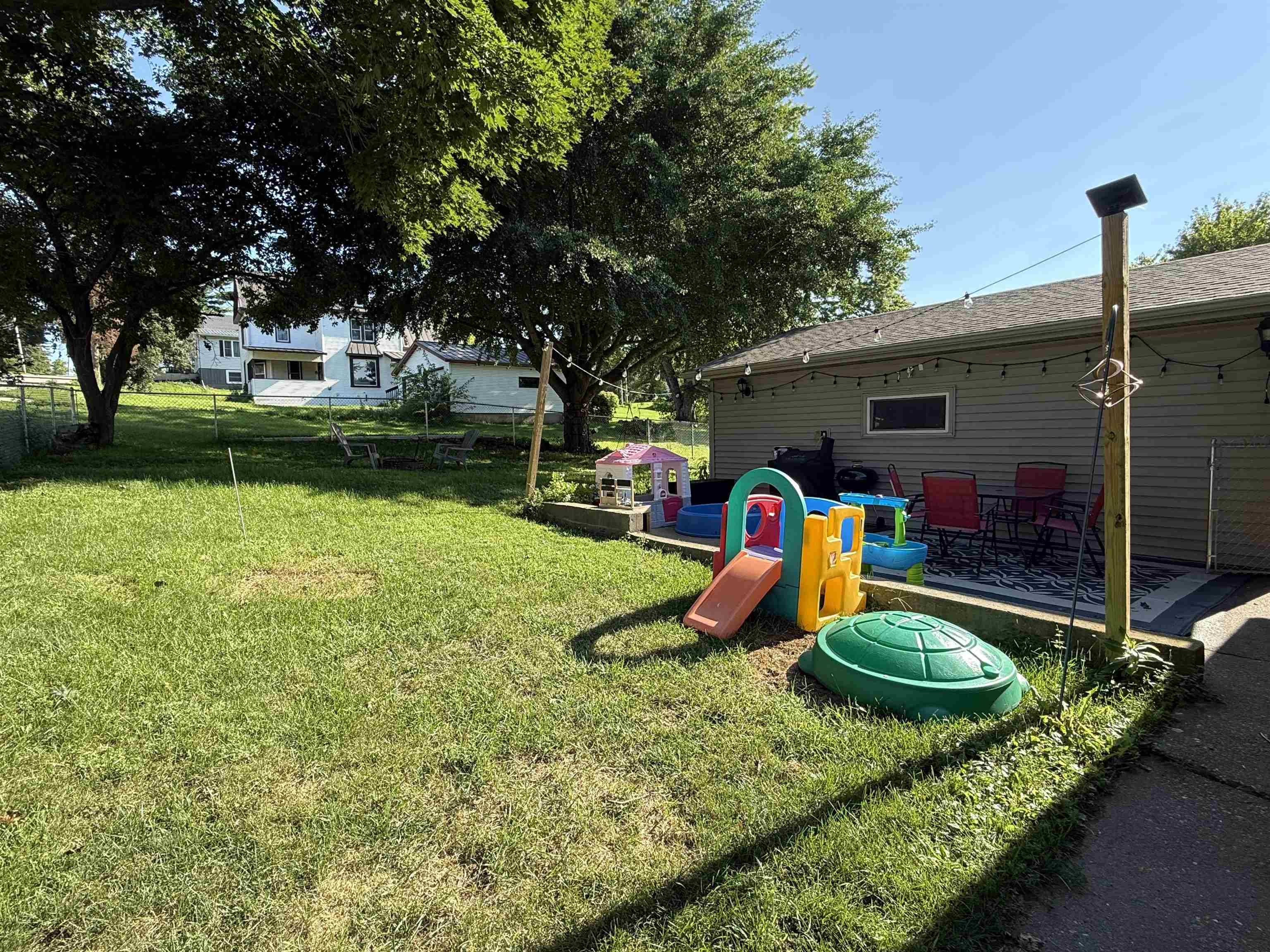 Highland, WI 53543,916 Diagonal Street